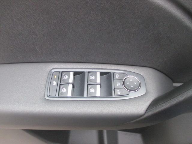 MITSUBISHI Grandis 1.8 HEV Invite+-image-12