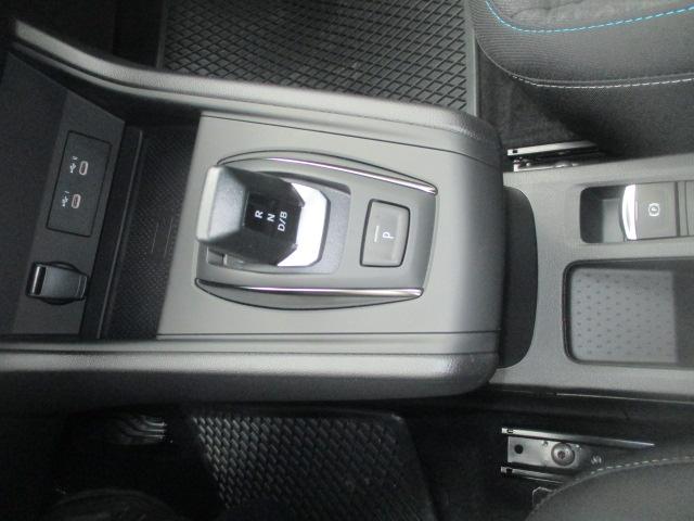 MITSUBISHI Grandis 1.8 HEV Invite+-image-10