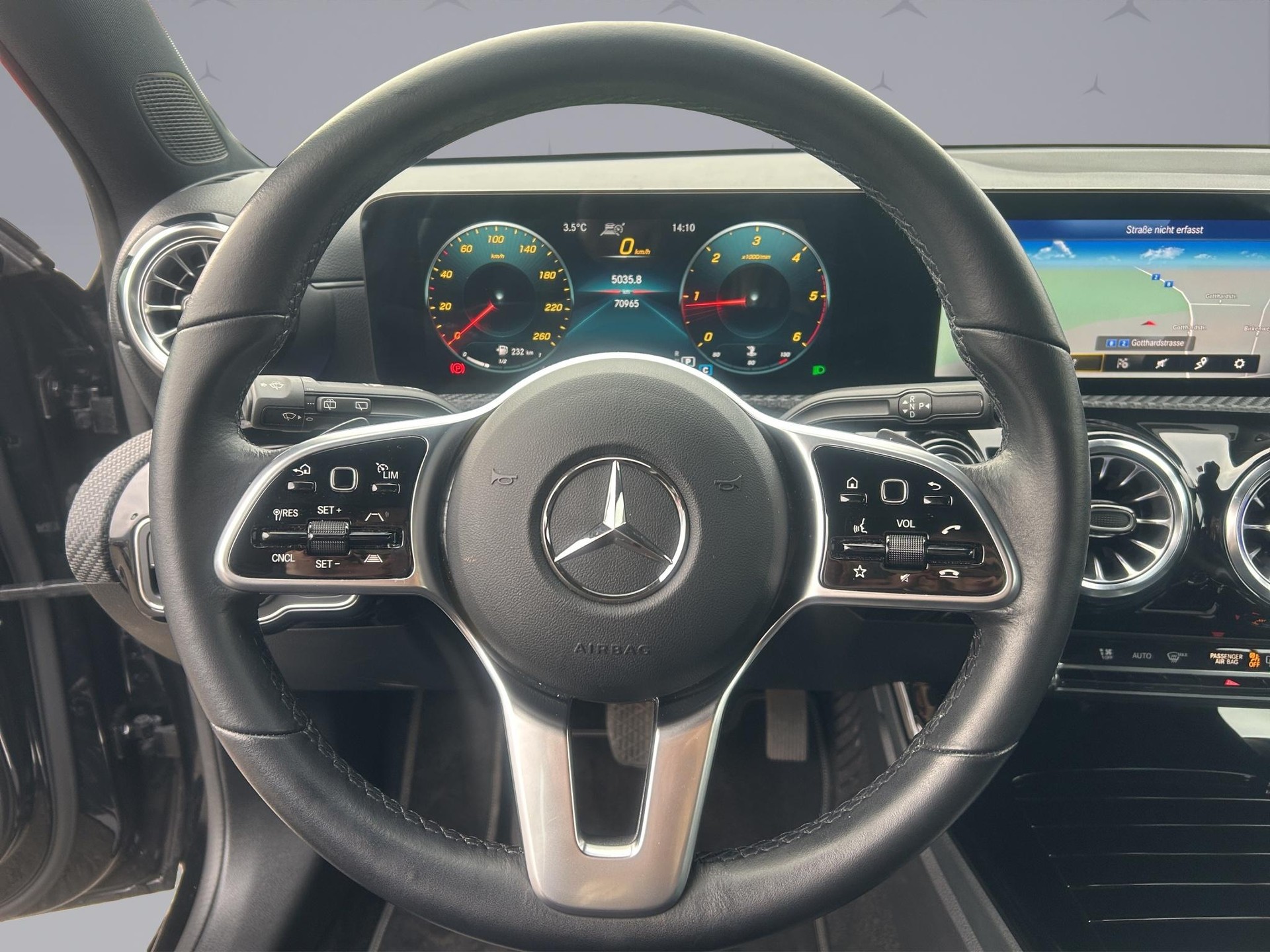MERCEDES-BENZ A 200 d Style 4m-image-11