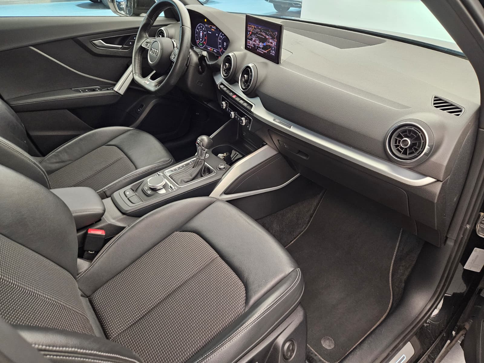 AUDI Q2 35 TFSI Sport S-tronic-image-11