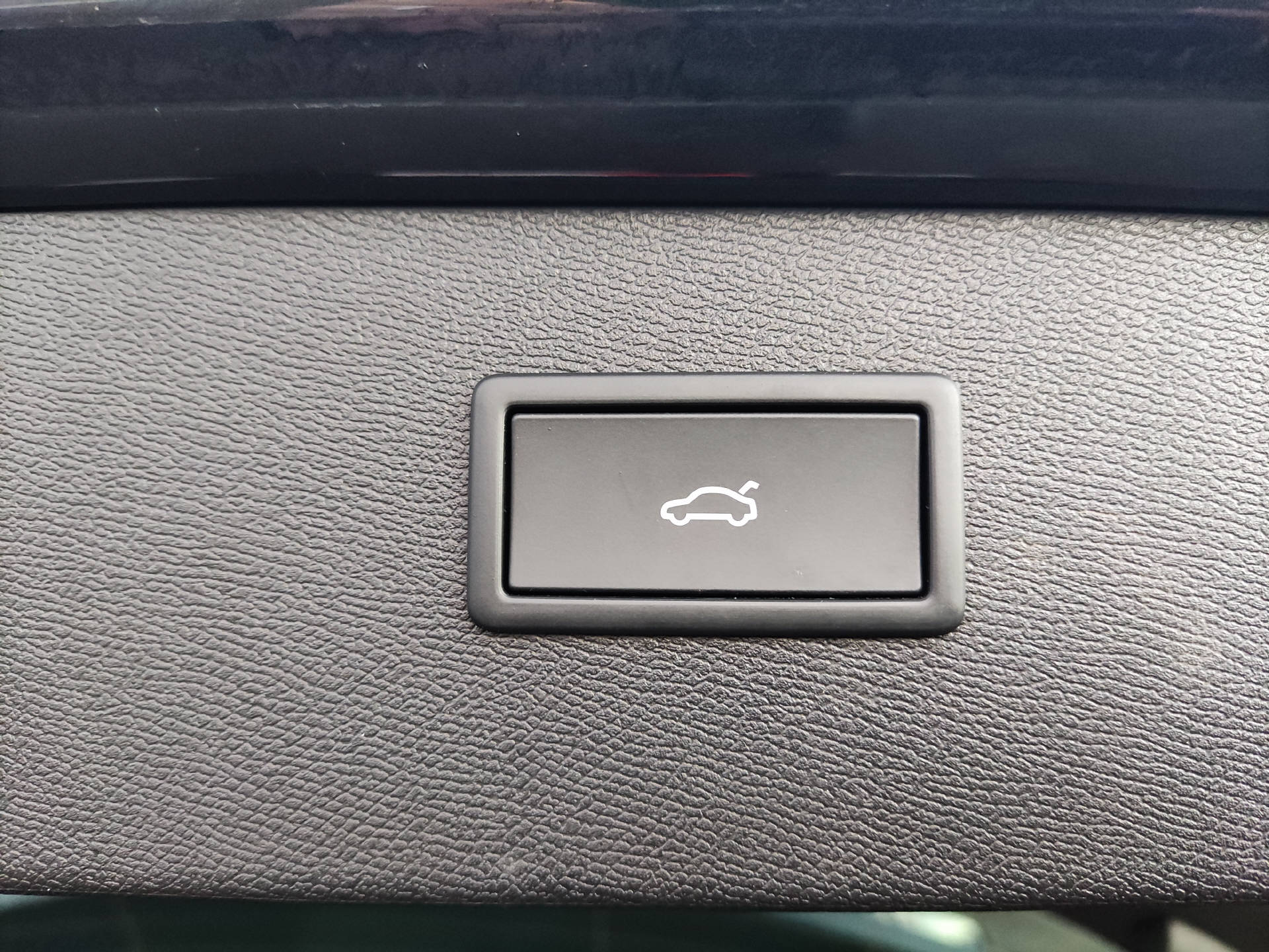 CUPRA Formentor 1.5 eTSI DSG-image-14