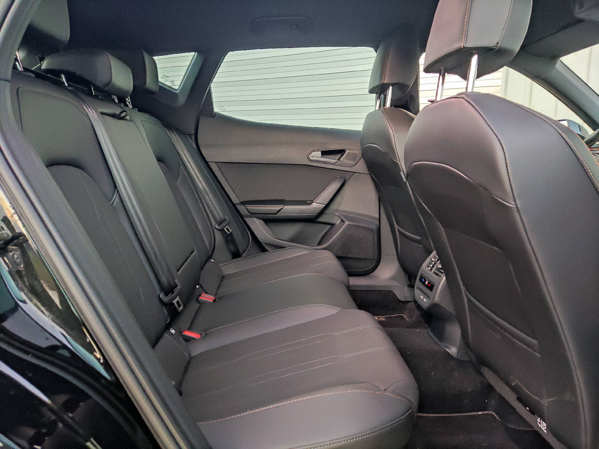 CUPRA Formentor 1.5 eTSI DSG-image-10
