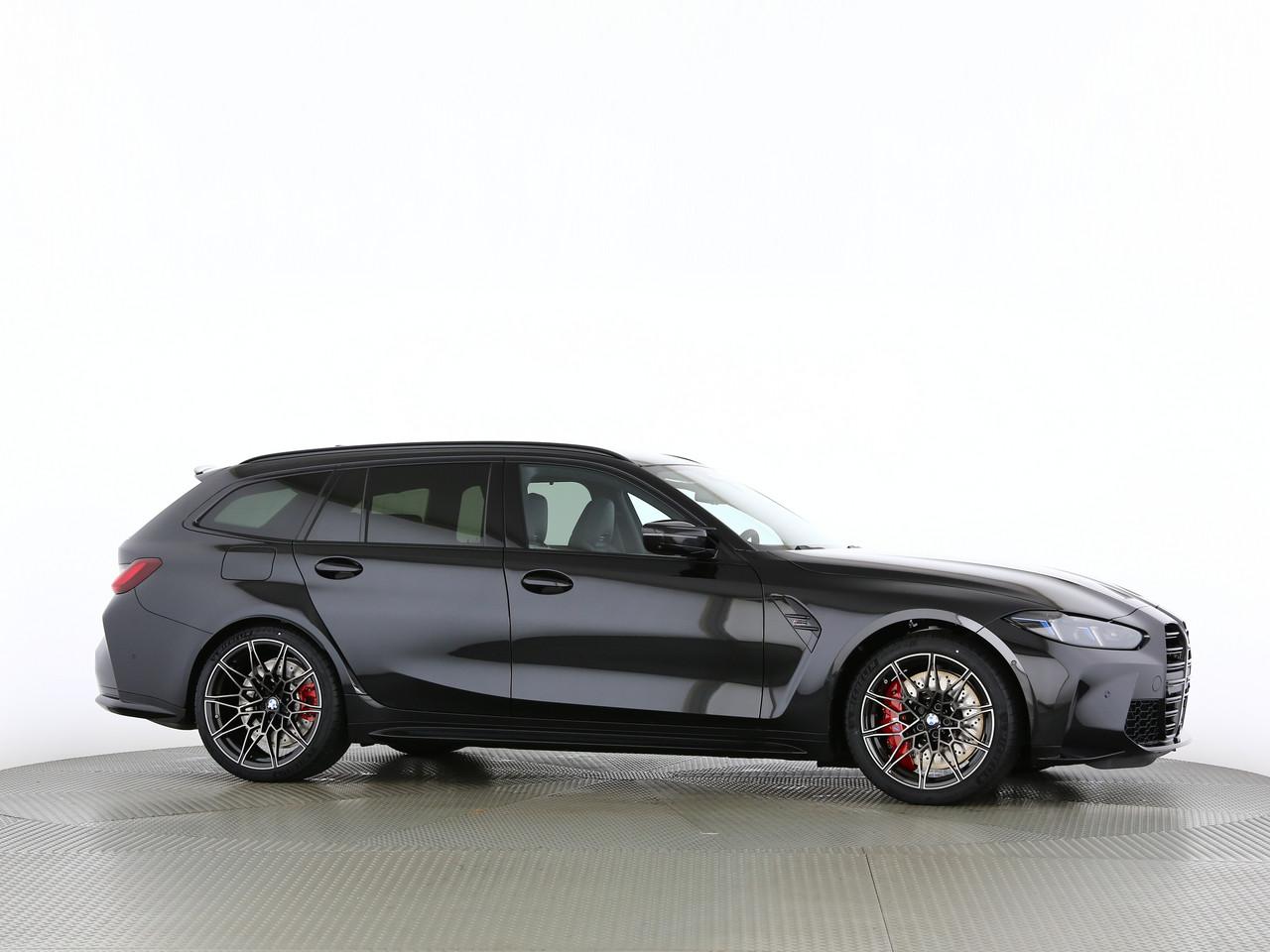 BMW M3 Competition xDrive Touring-image-17