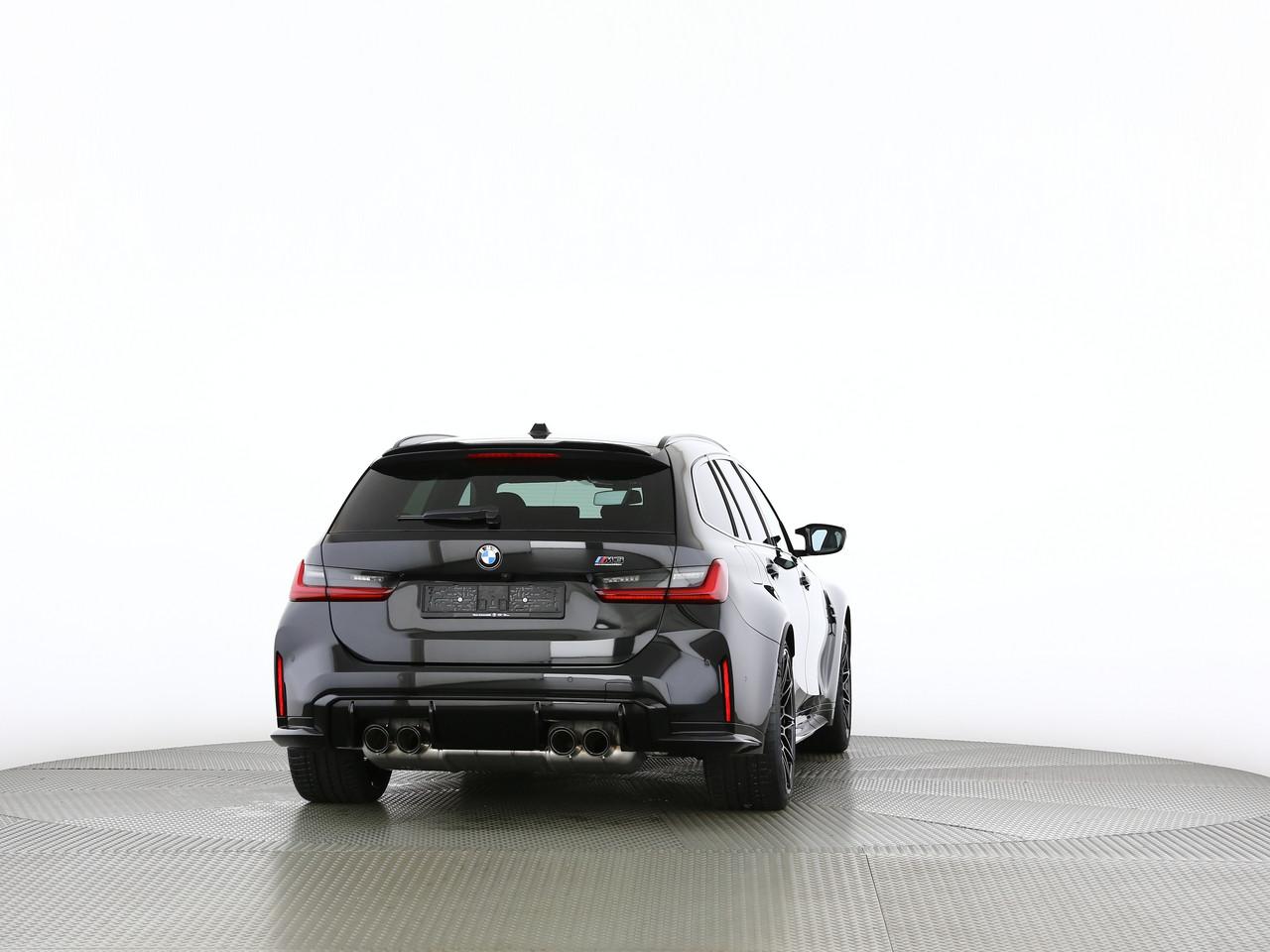 BMW M3 Competition xDrive Touring-image-10