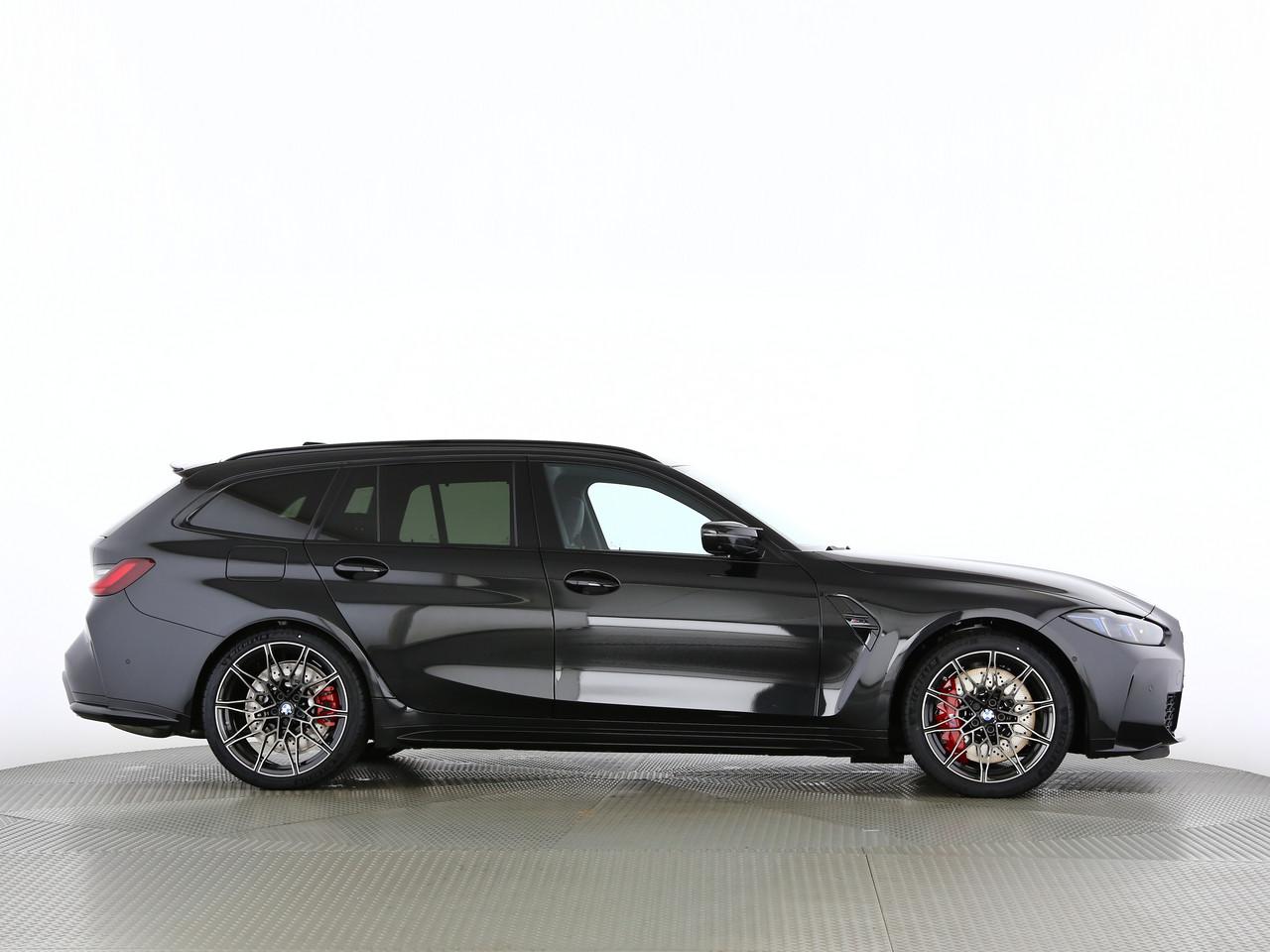 BMW M3 Competition xDrive Touring-image-16