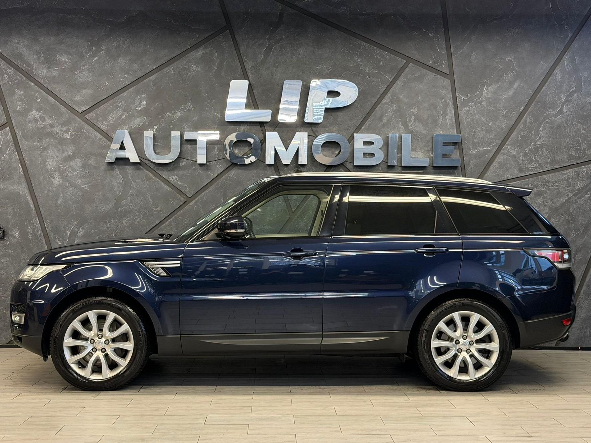 LAND ROVER Range Rover Sport 3.0 SDV6 HSE Dynamic Automatic-image-4