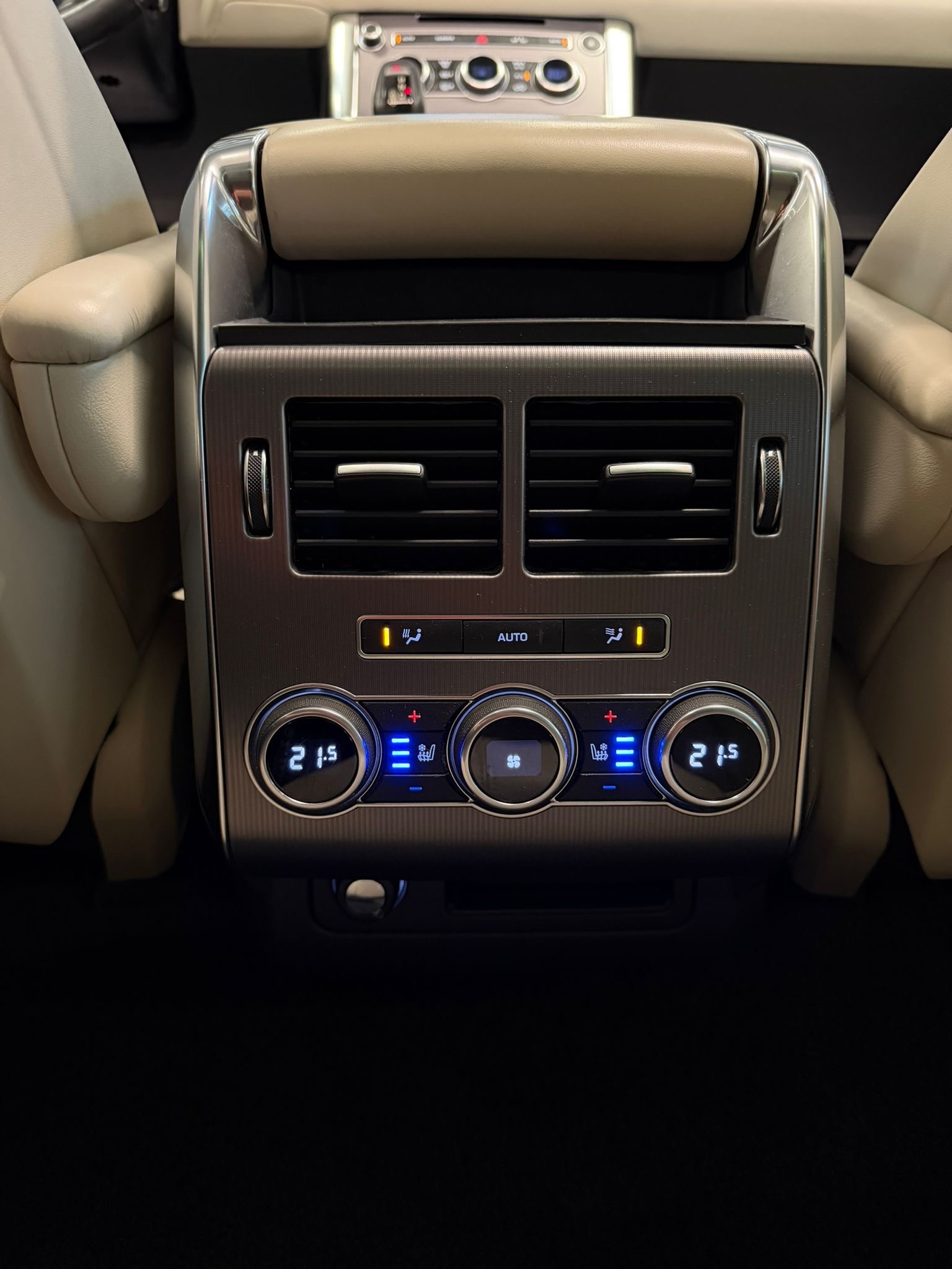 LAND ROVER Range Rover Sport 3.0 SDV6 HSE Dynamic Automatic-image-14