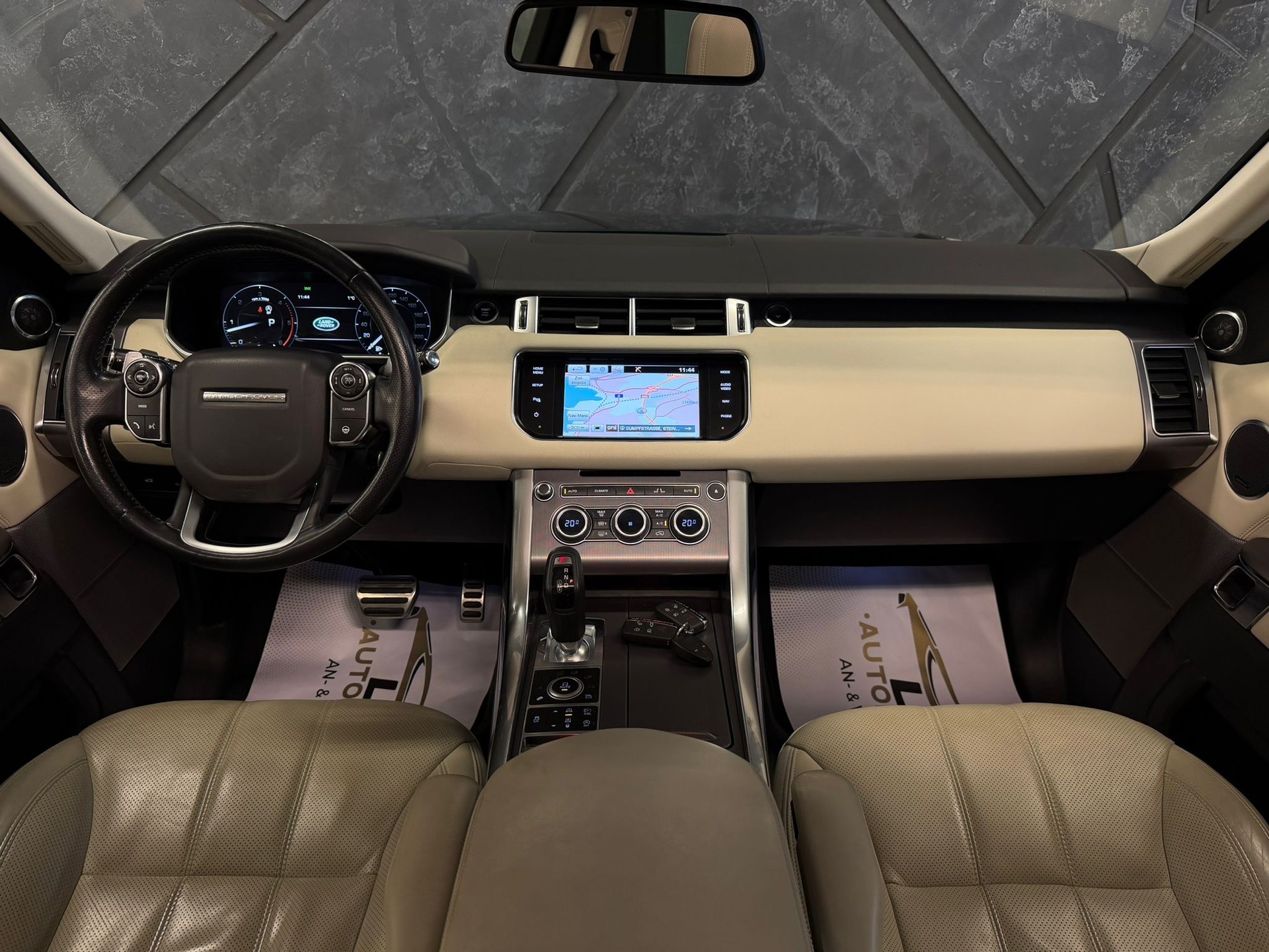 LAND ROVER Range Rover Sport 3.0 SDV6 HSE Dynamic Automatic-image-8