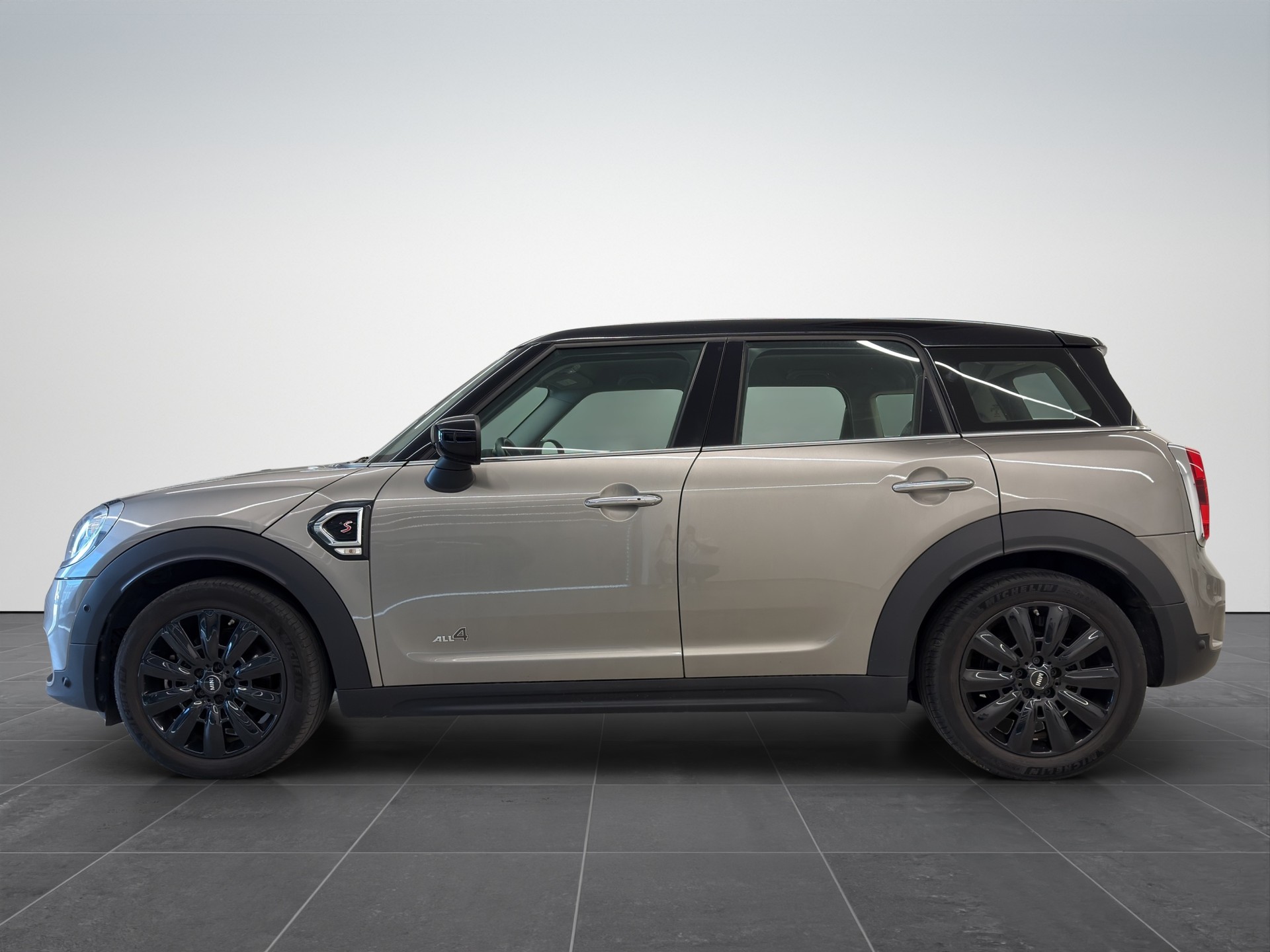 MINI Countryman Cooper S ALL4 Steptronic-image-2