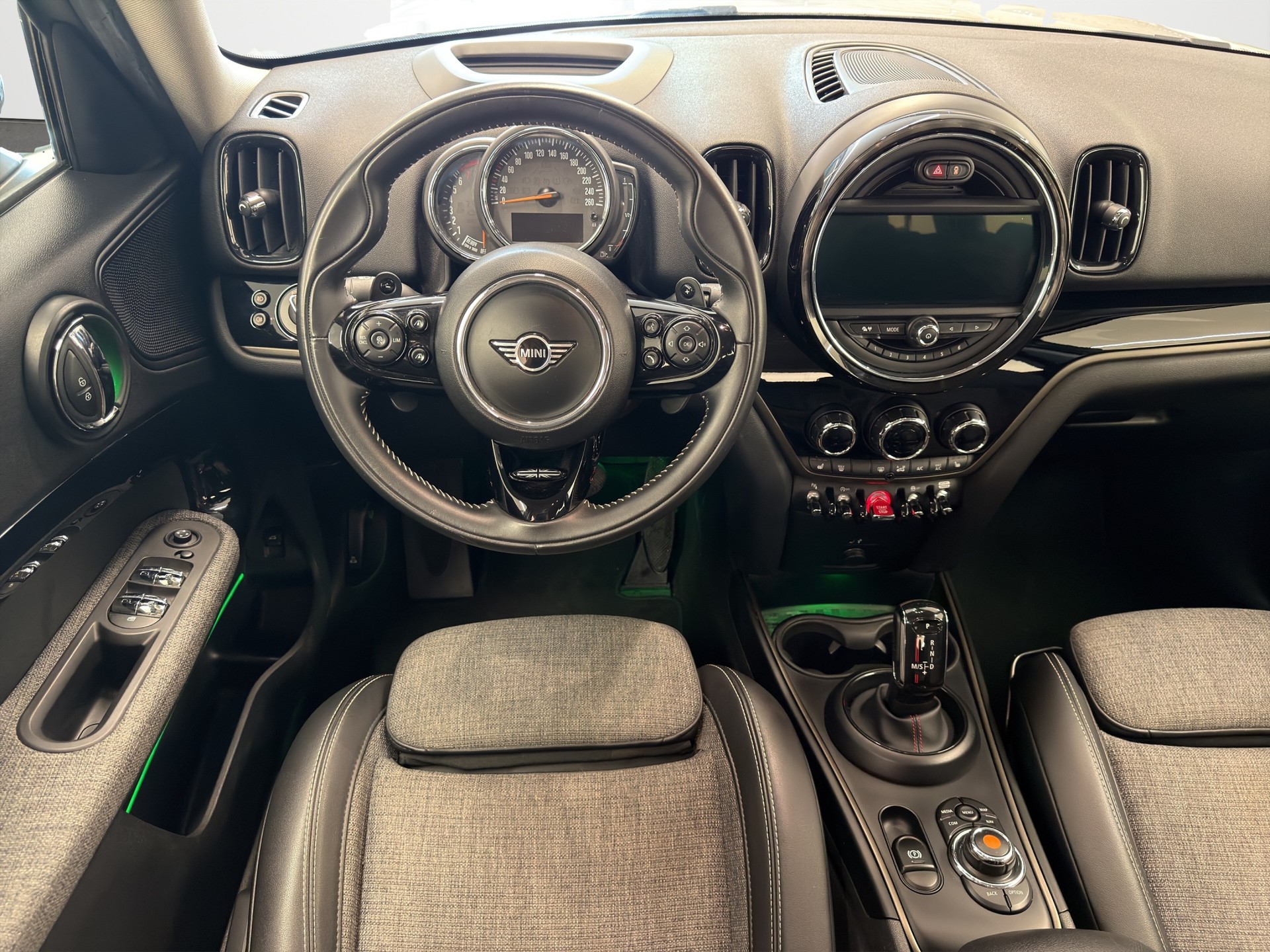 MINI Countryman Cooper S ALL4 Steptronic-image-10