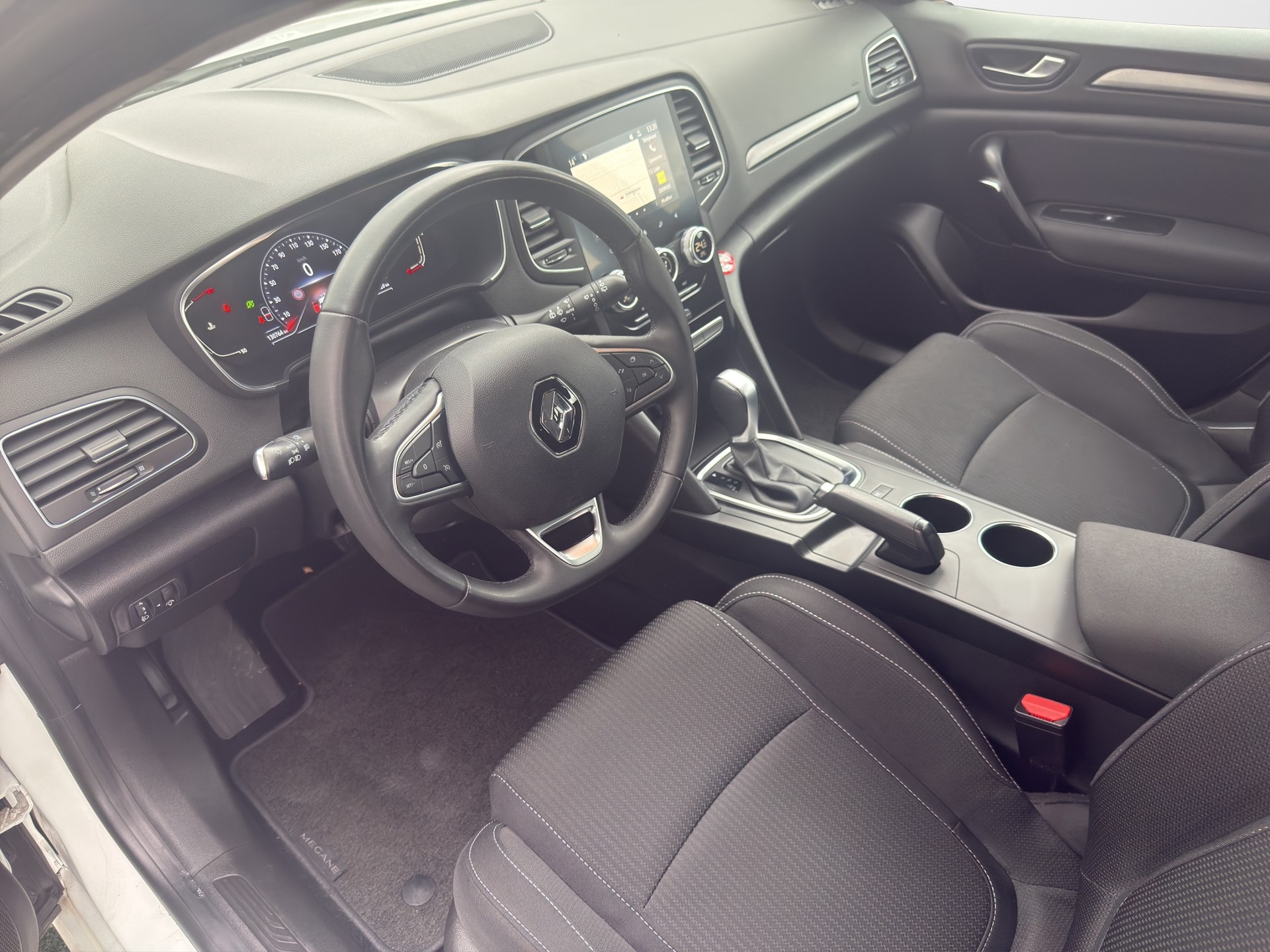 RENAULT Mégane Grandtour 1.5 dCi Business EDC-image-9