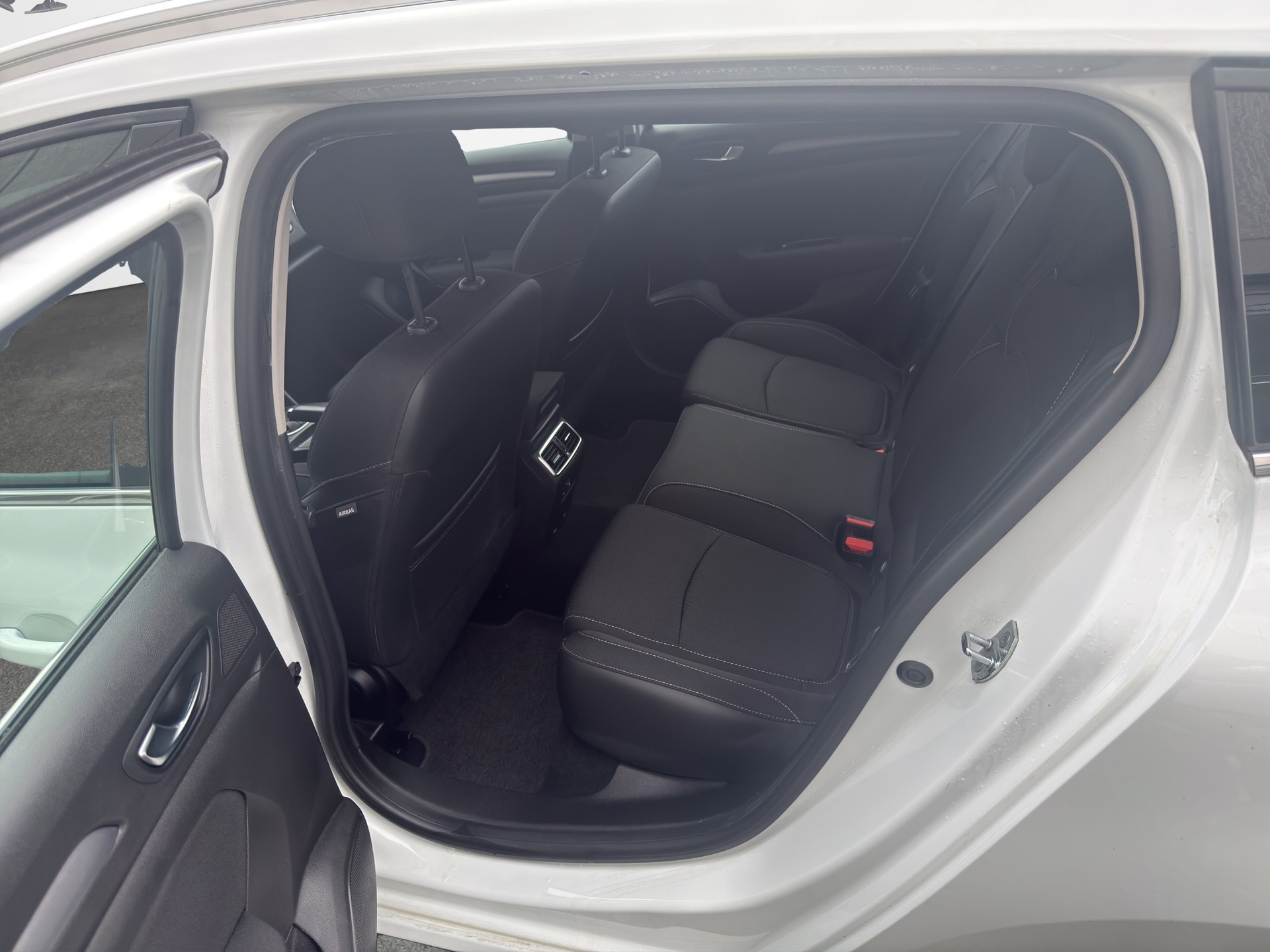 RENAULT Mégane Grandtour 1.5 dCi Business EDC-image-13