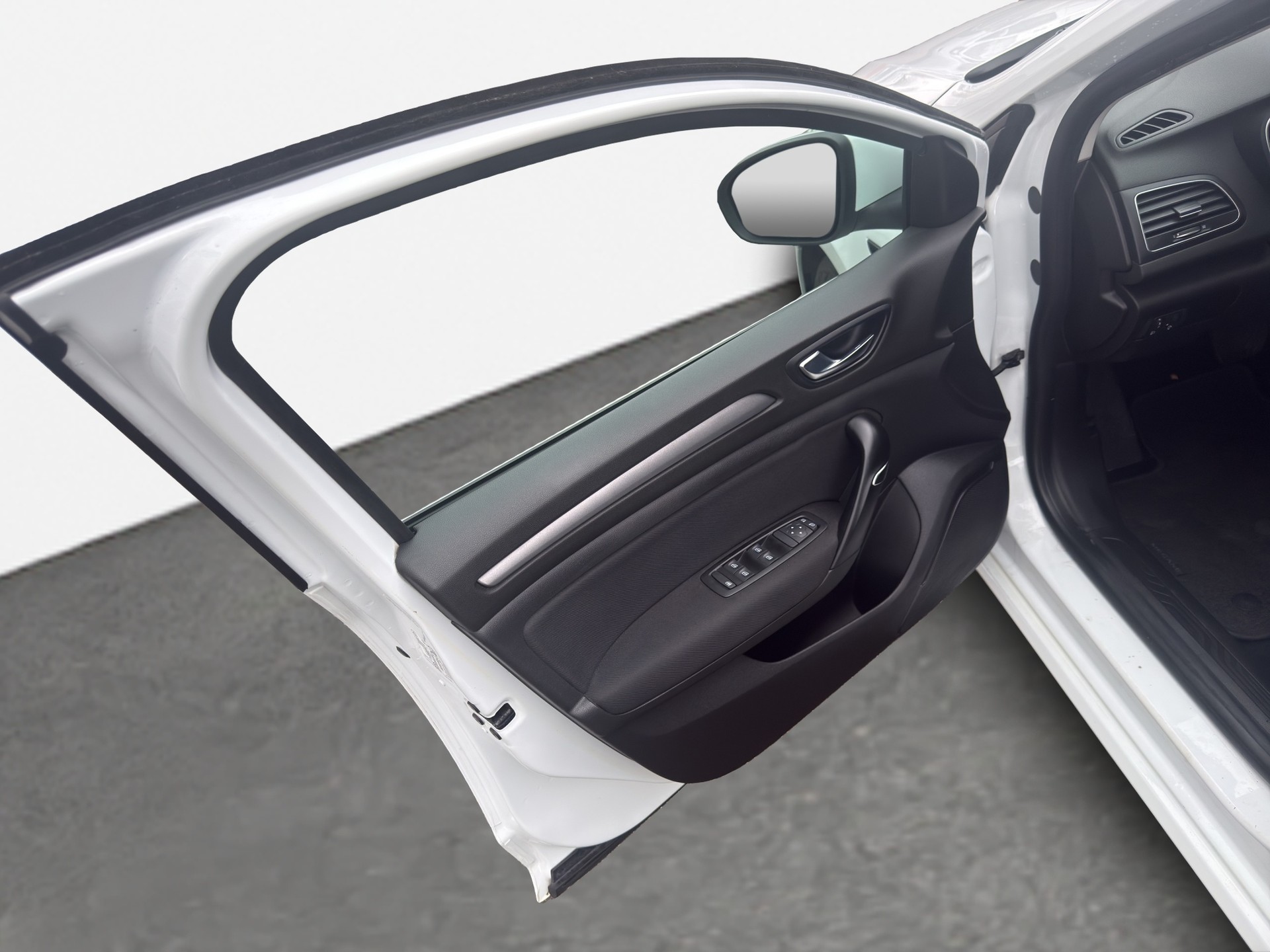 RENAULT Mégane Grandtour 1.5 dCi Business EDC-image-12