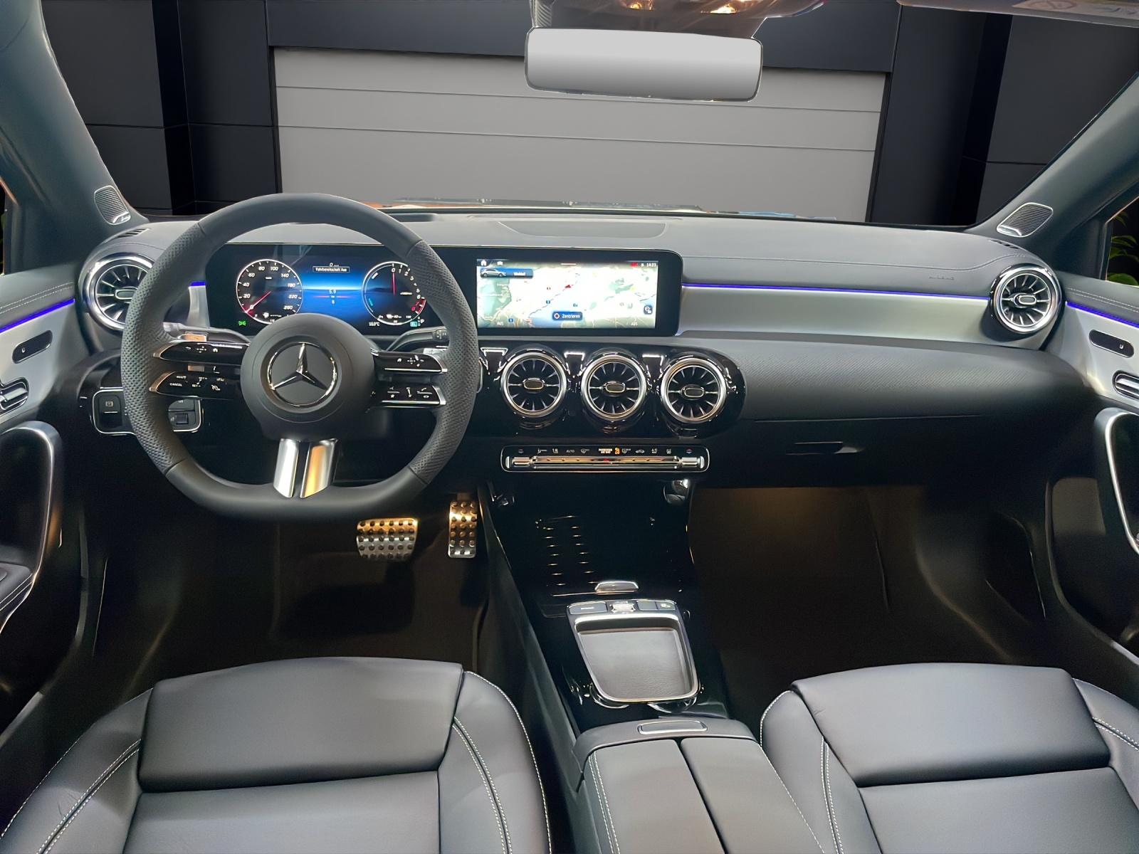 MERCEDES-BENZ A 250 e AMG Line-image-4