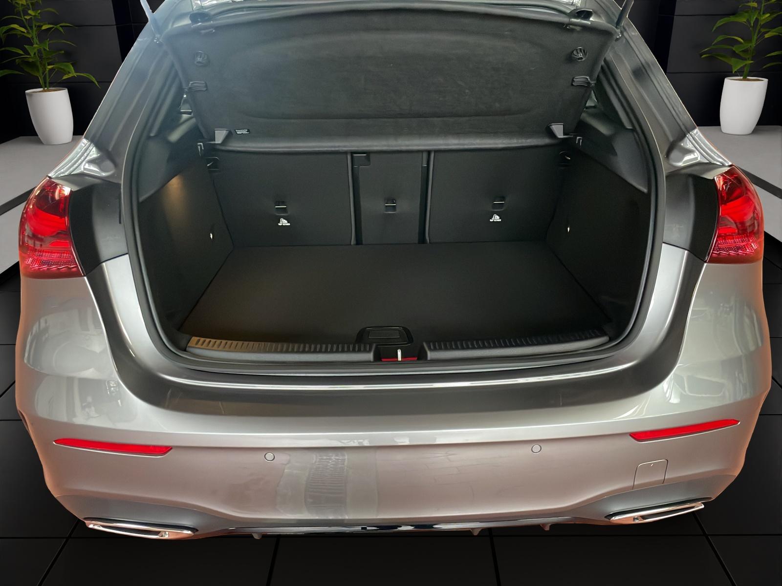 MERCEDES-BENZ A 250 e AMG Line-image-8