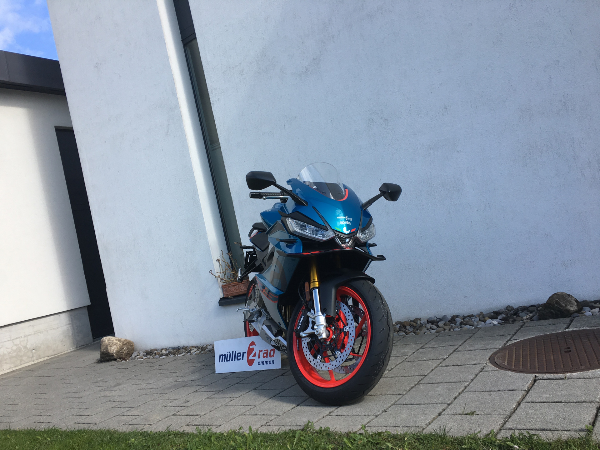 APRILIA RS 660-showroom-element-1