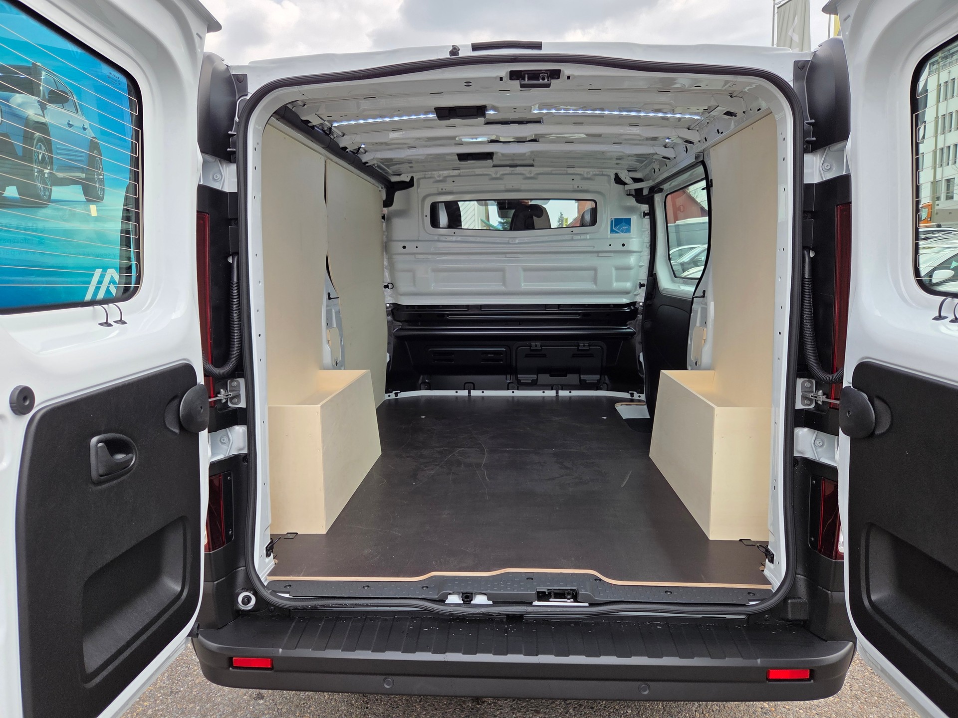 RENAULT Trafic Kaw. 2.8 t L1 H1 2.0 dCi Blue 110 Advance-image-18