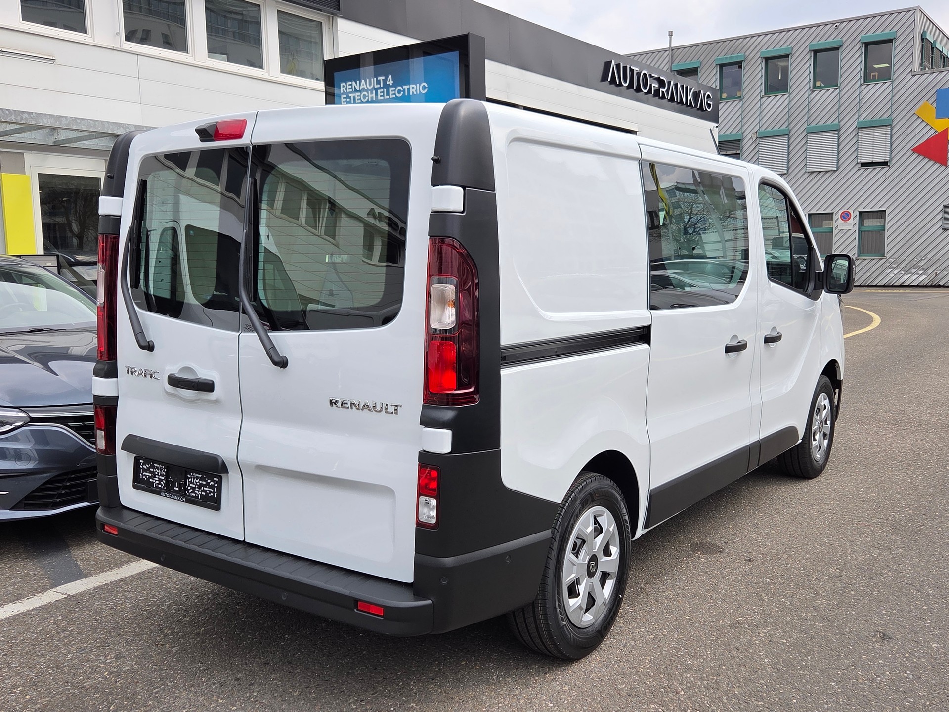RENAULT Trafic Kaw. 2.8 t L1 H1 2.0 dCi Blue 110 Advance-image-14