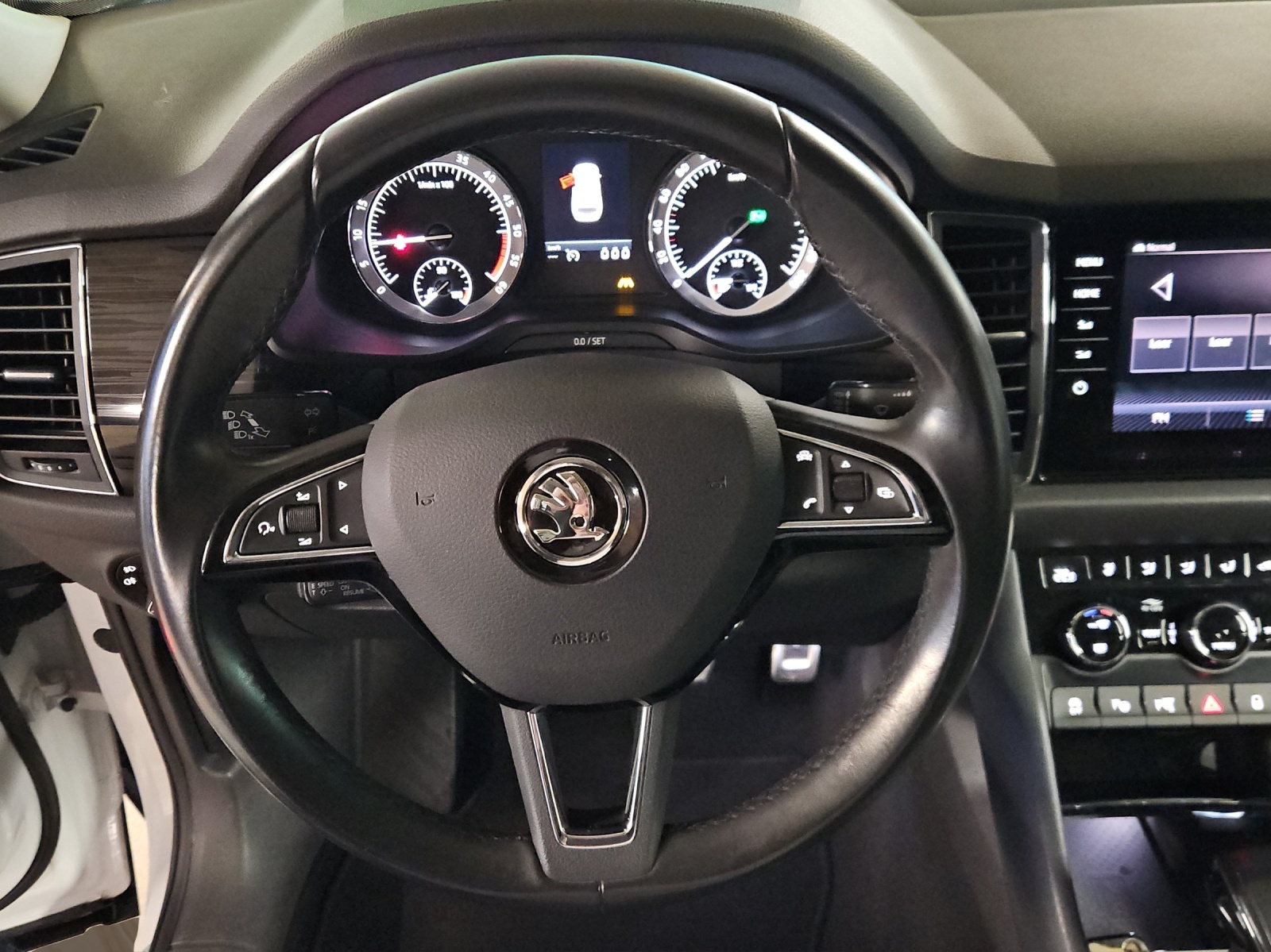 SKODA Kodiaq 2.0 TDI CR Style 4x4 DSG-image-11