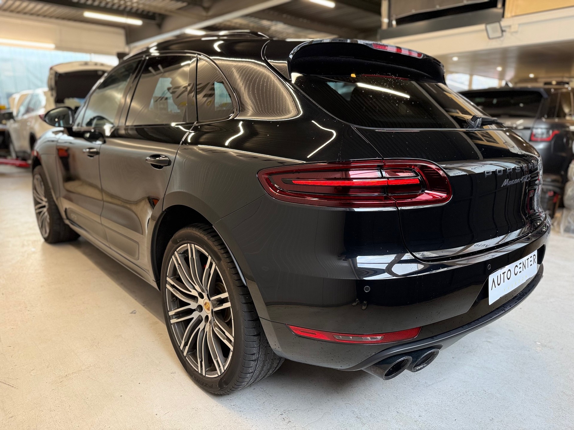 PORSCHE Macan GTS PDK-image-5