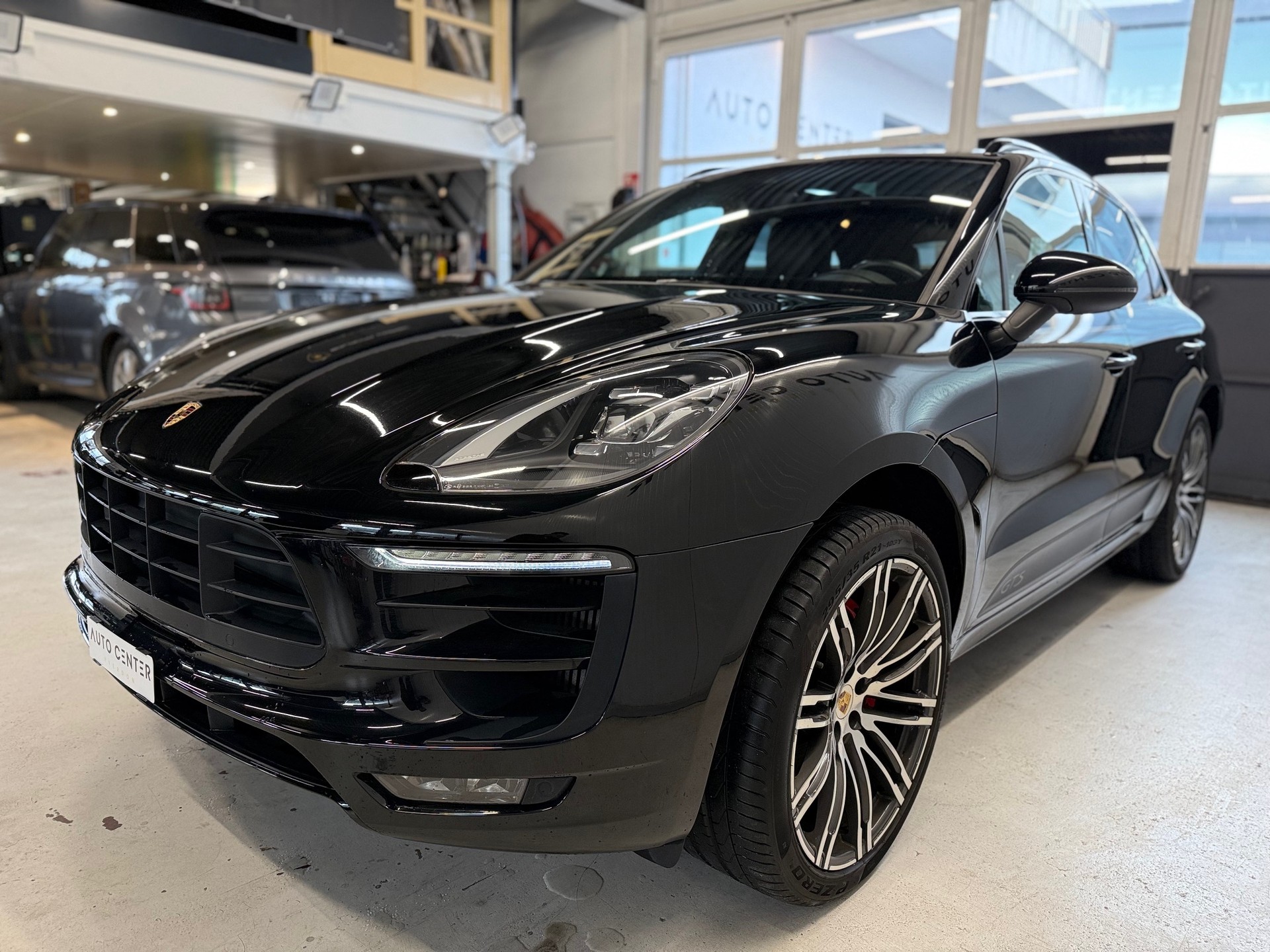 PORSCHE Macan GTS PDK-image-6