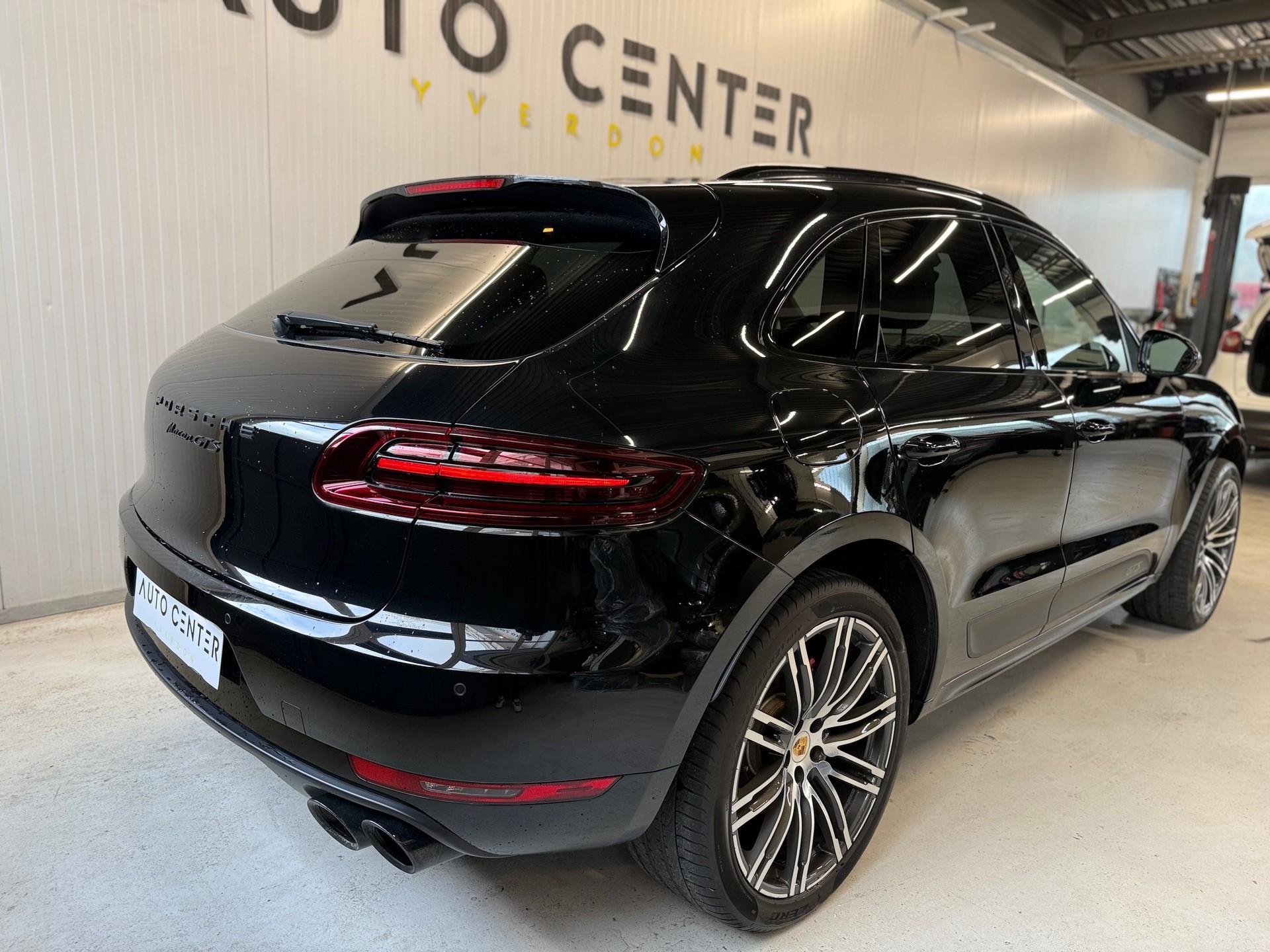 PORSCHE Macan GTS PDK-image-2