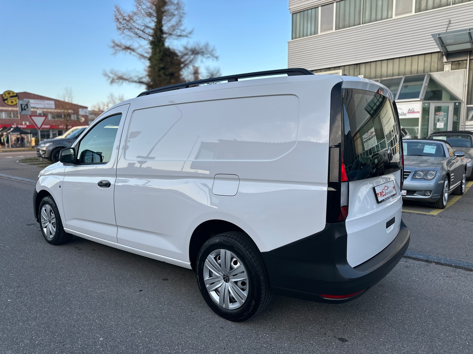 VW Caddy Cargo 2.0TDI Maxi-image-6