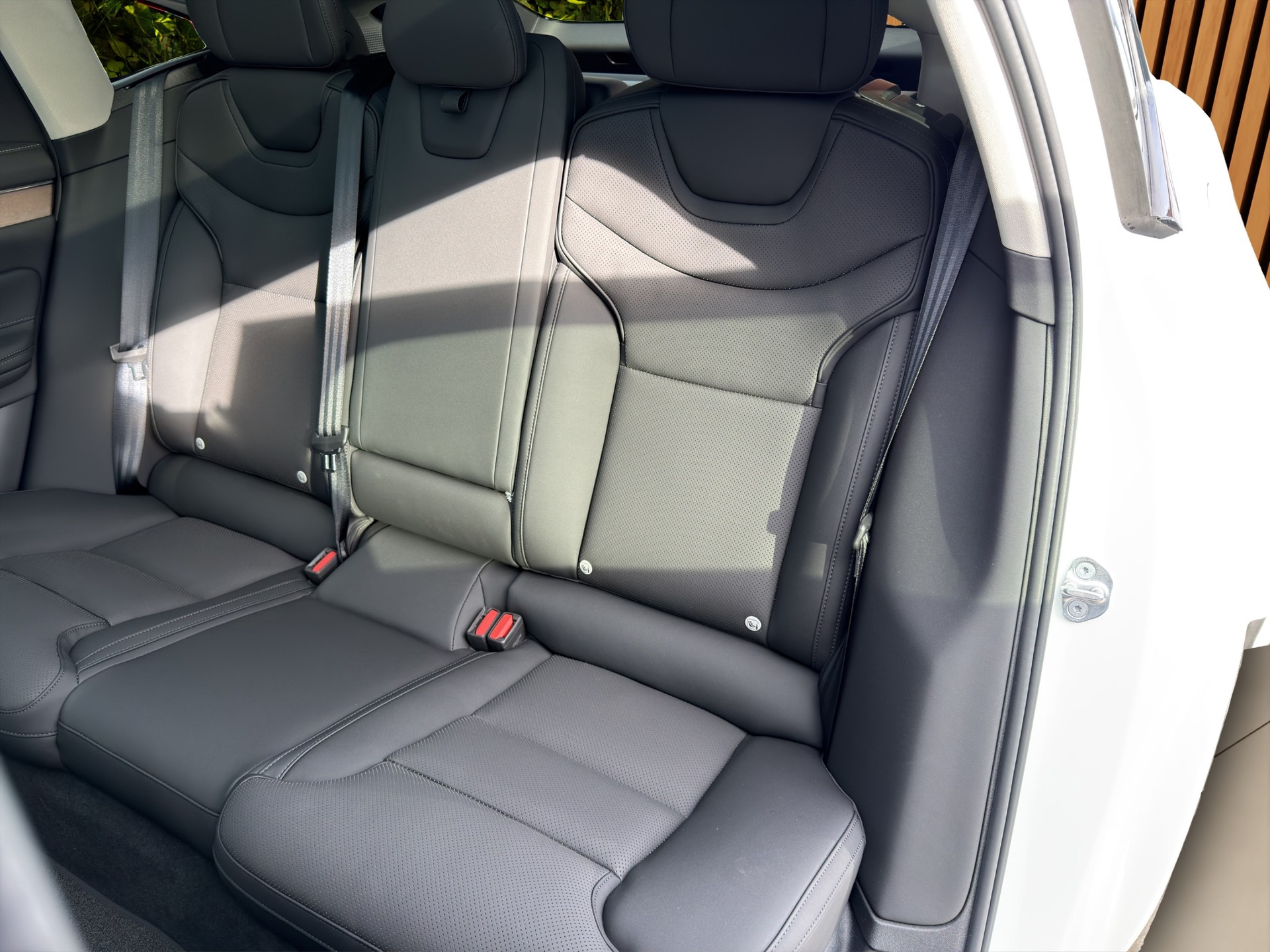 VOLVO ES90 Ultra-image-15