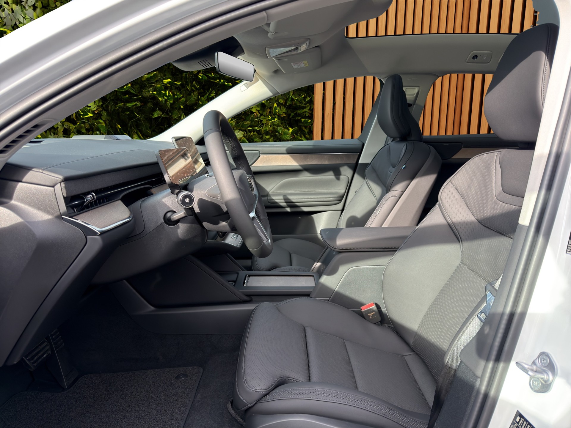VOLVO ES90 Ultra-image-9