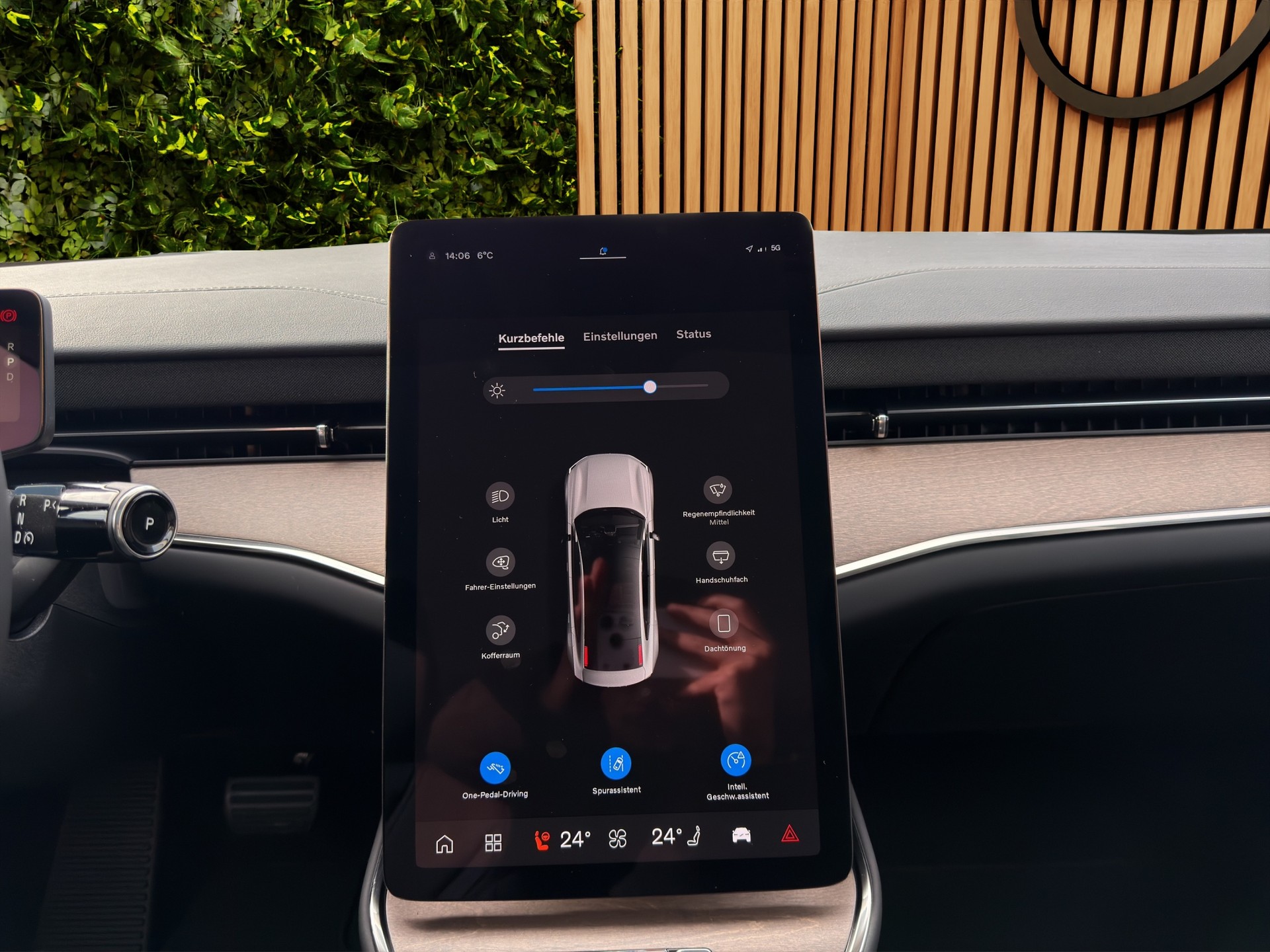 VOLVO ES90 Ultra-image-12