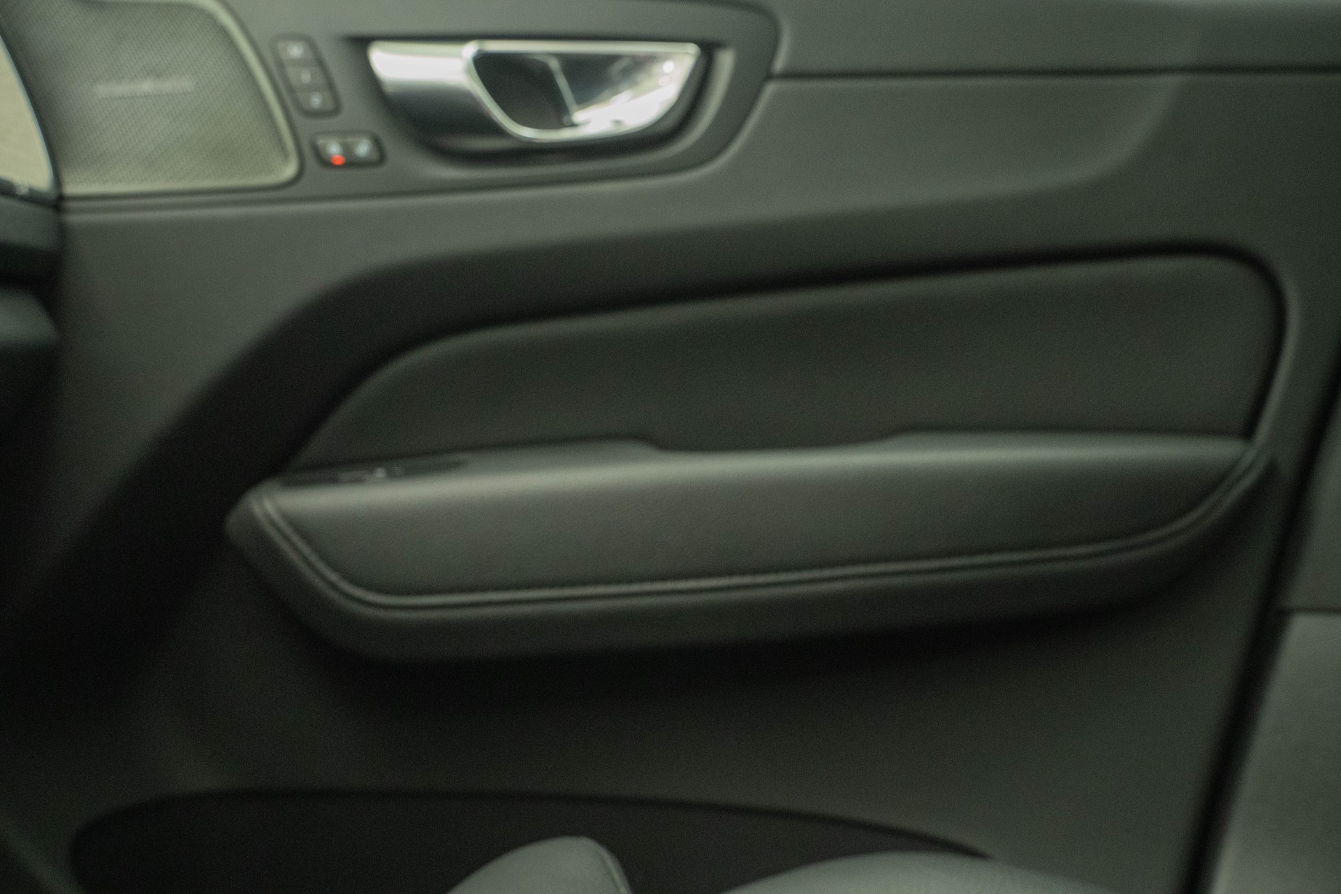 VOLVO XC60 2.0 T8 TE Inscription eAWD-image-13