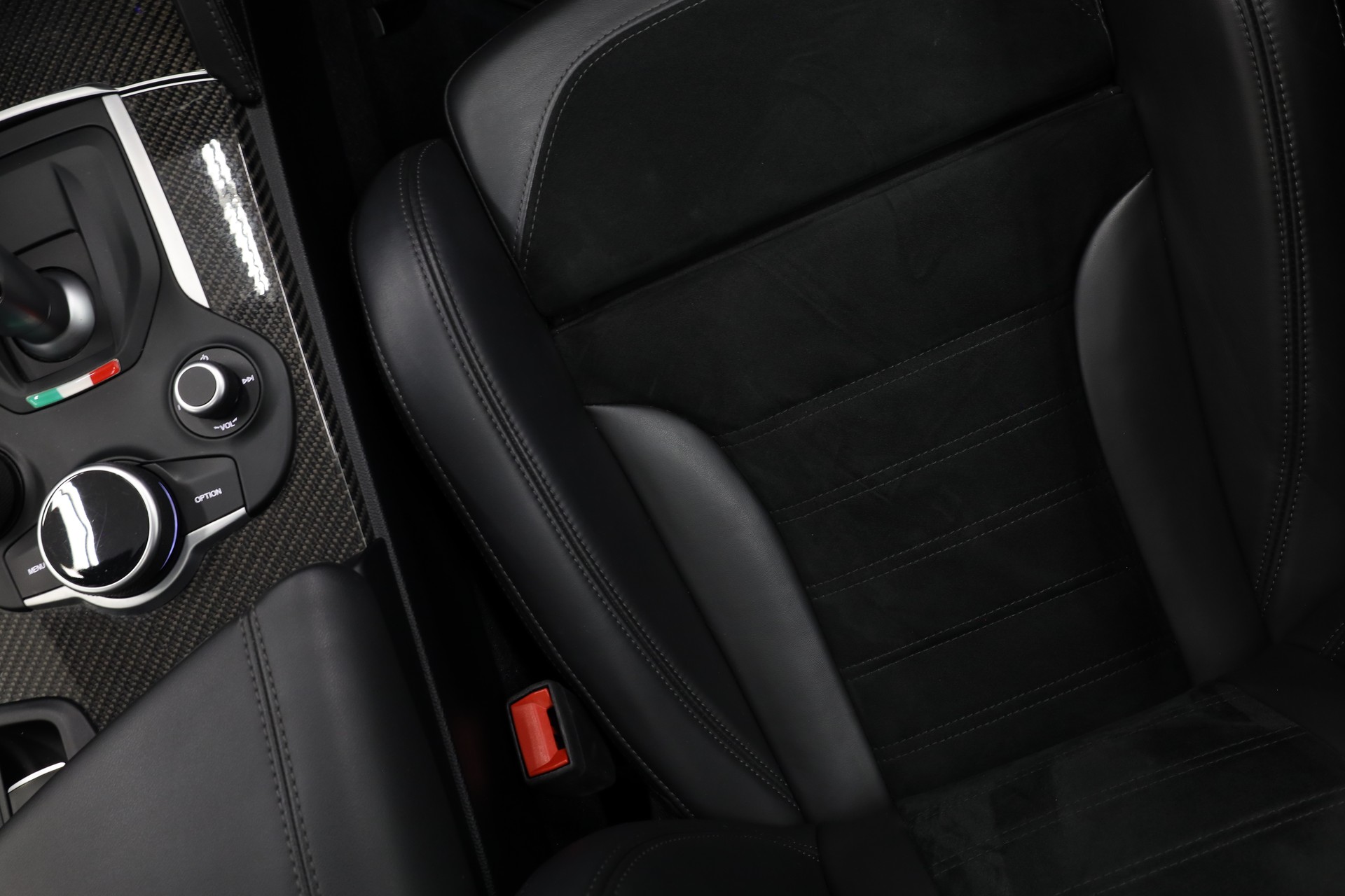 ALFA ROMEO Stelvio 2.9 V6 Biturbo Q4 Quadrifoglio-image-24