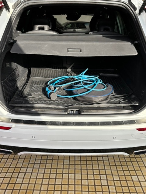 VOLVO XC60 T8 eAWD R-Design Geartronic-image-3
