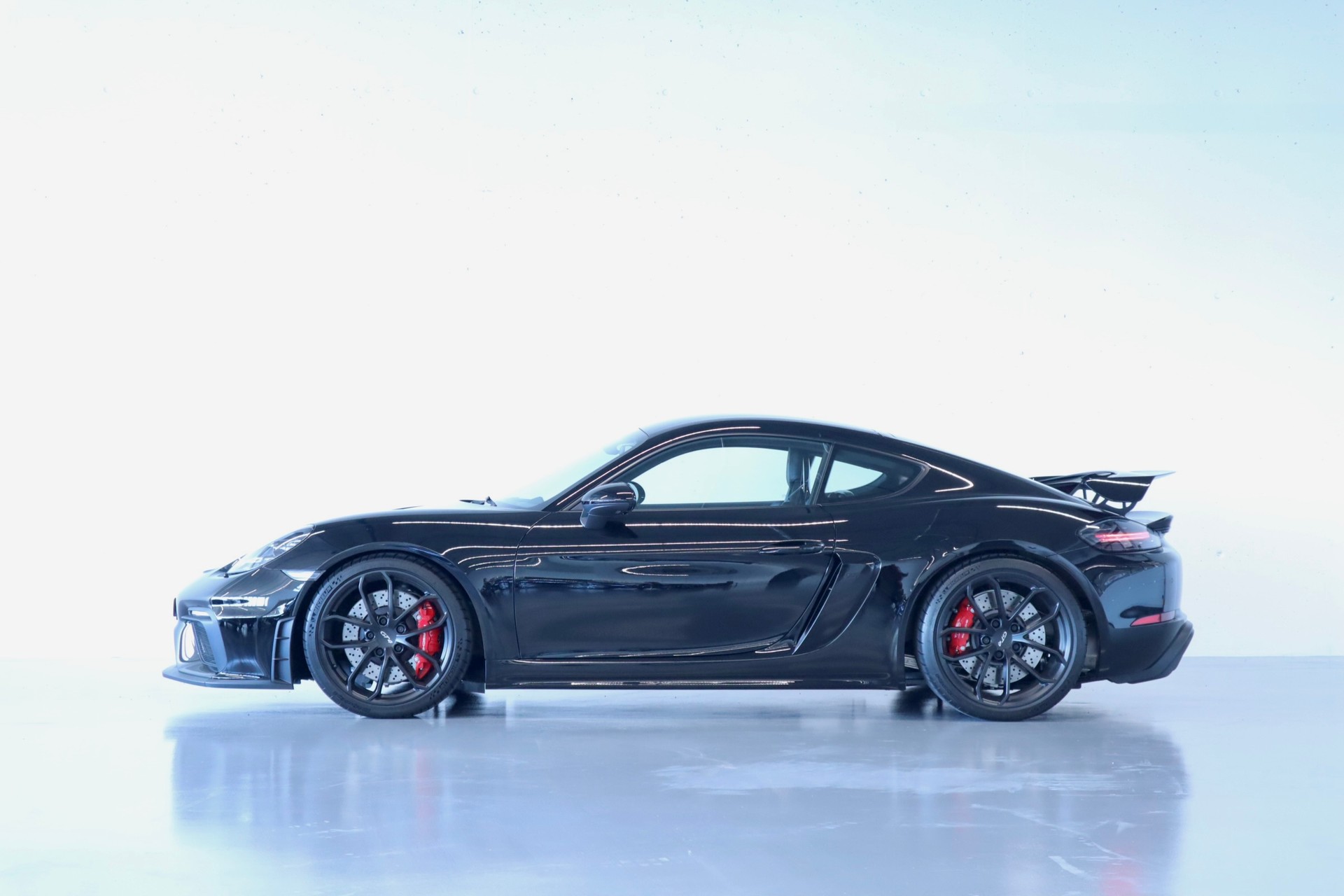PORSCHE 718 Cayman GT4 PDK-image-1