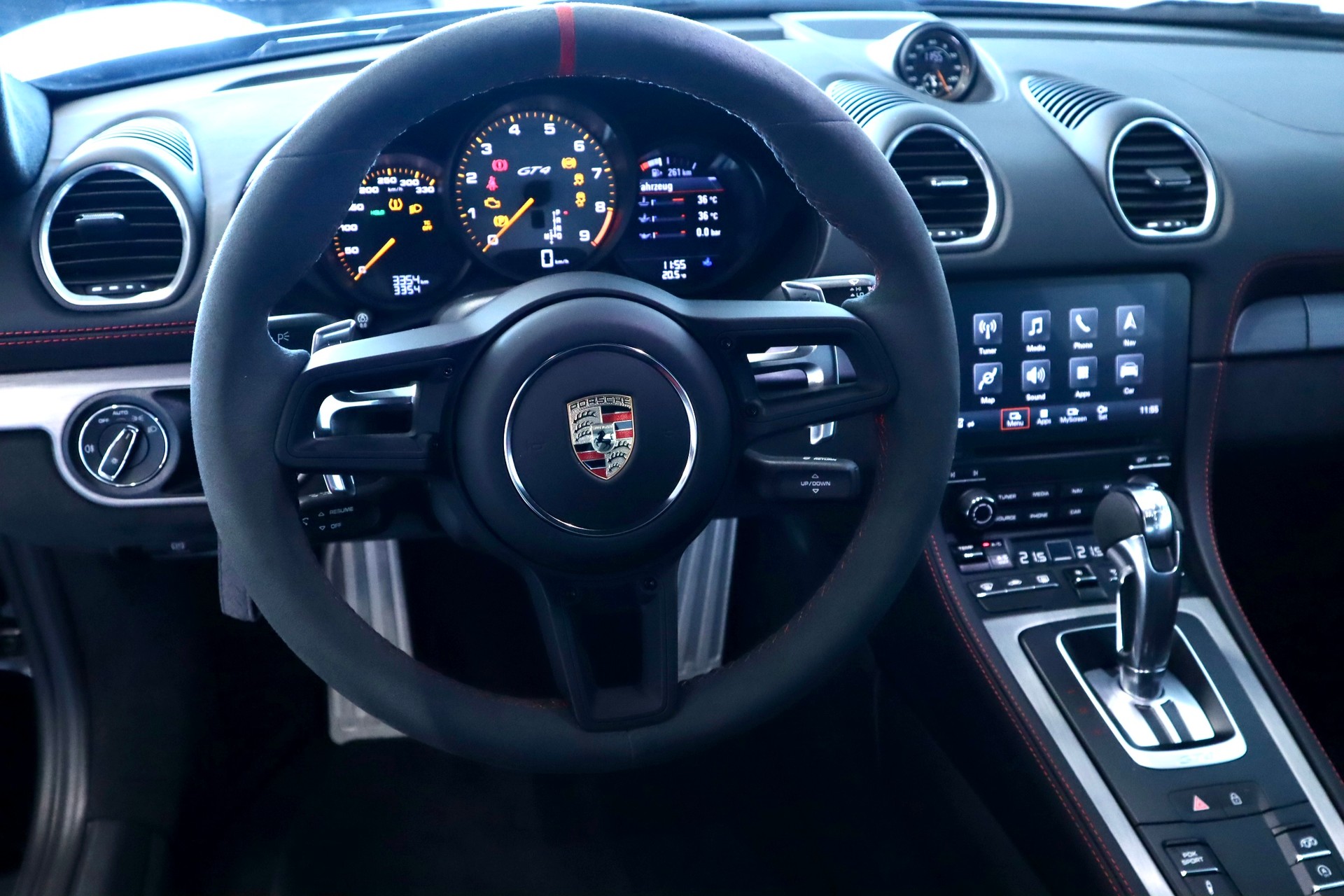 PORSCHE 718 Cayman GT4 PDK-image-12
