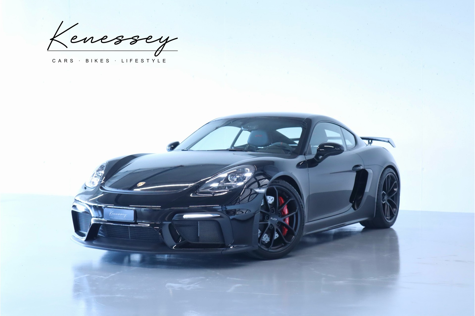 PORSCHE 718 Cayman GT4 PDK-image-0