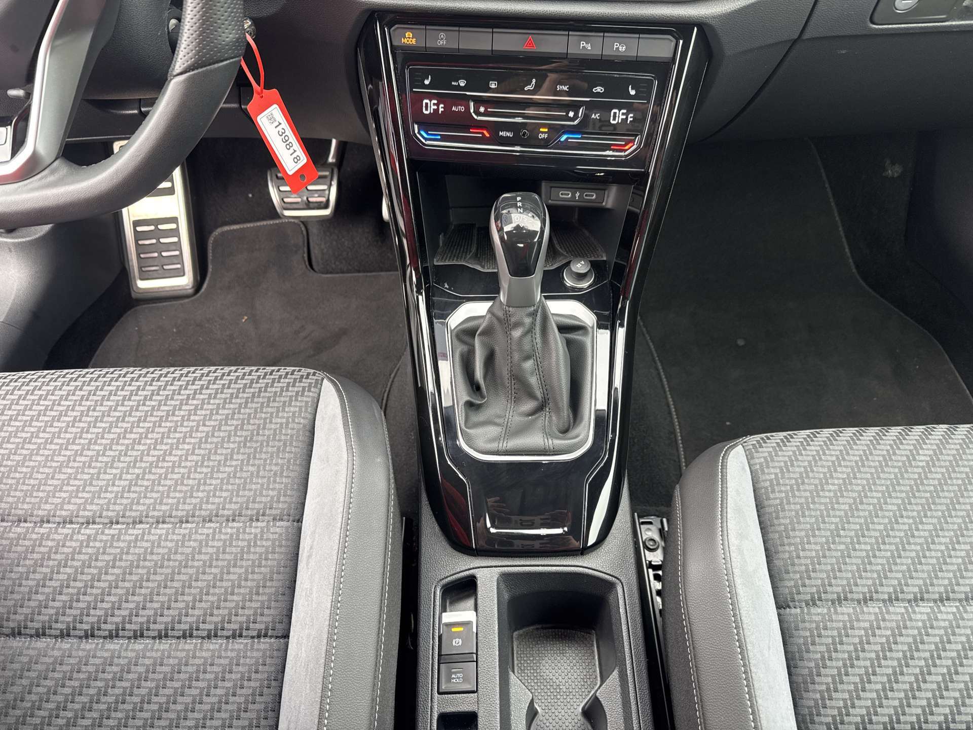 VW T-Roc Cabriolet 1.5 TSi EVO R-Line DSG-Automat-image-11