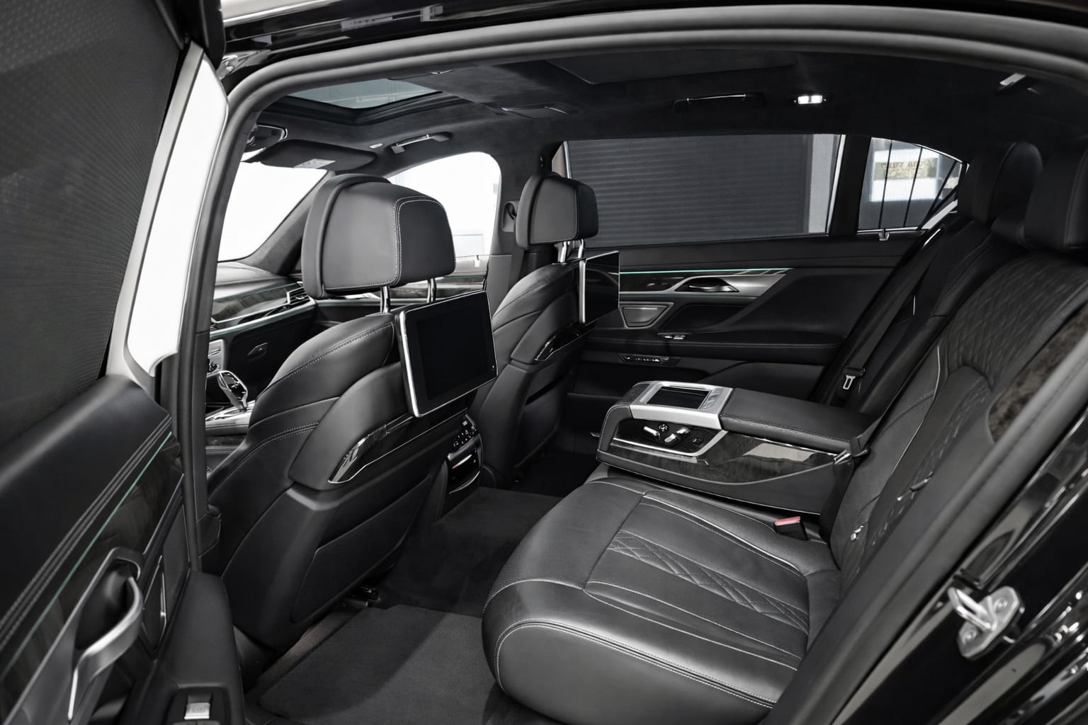 BMW M760Li xDrive Steptronic *CH-Fahrzeug* *Vollausstattung* *Leasing ohne Anzahlung ab 720.--image-9