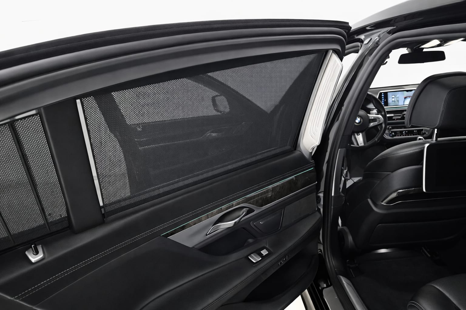 BMW M760Li xDrive Steptronic *CH-Fahrzeug* *Vollausstattung* *Leasing ohne Anzahlung ab 720.--image-12
