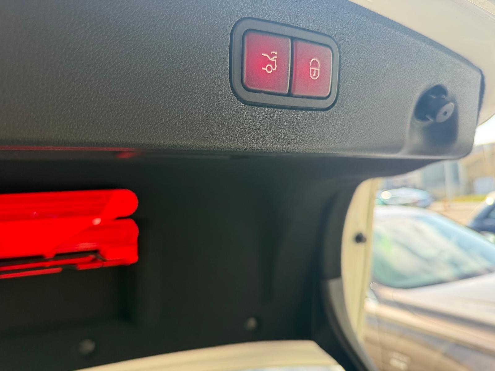 MERCEDES-BENZ E 63 AMG Speedshift MCT-image-15