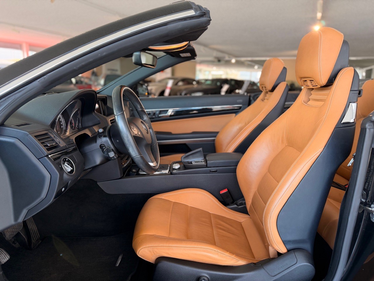 MERCEDES-BENZ E 350 CGI BlueEfficiency 7G-Tronic-image-11