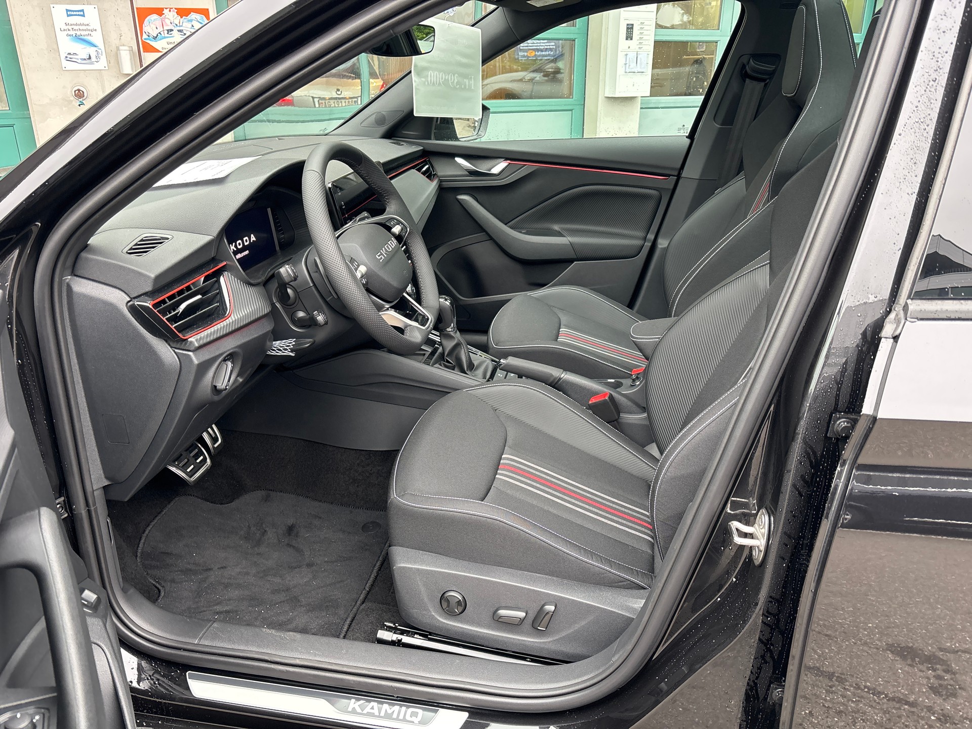 SKODA Kamiq 1.0 TSI Monte Carlo DSG-image-10