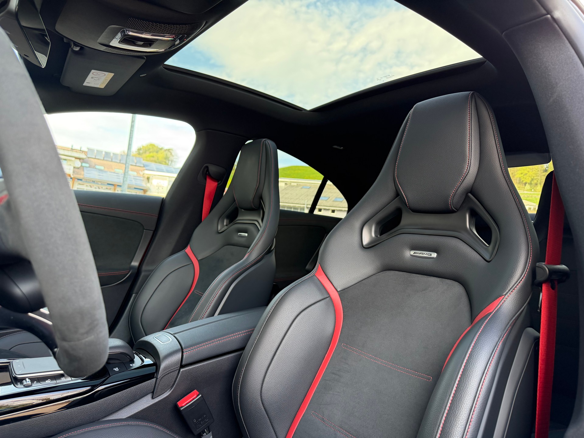 MERCEDES-BENZ CLA 45 S AMG 4Matic+ 8G-DCT *Manufaktur Patagoniarot*Vollausstattung*Mercedes Garantie bis 04.2028*-image-12