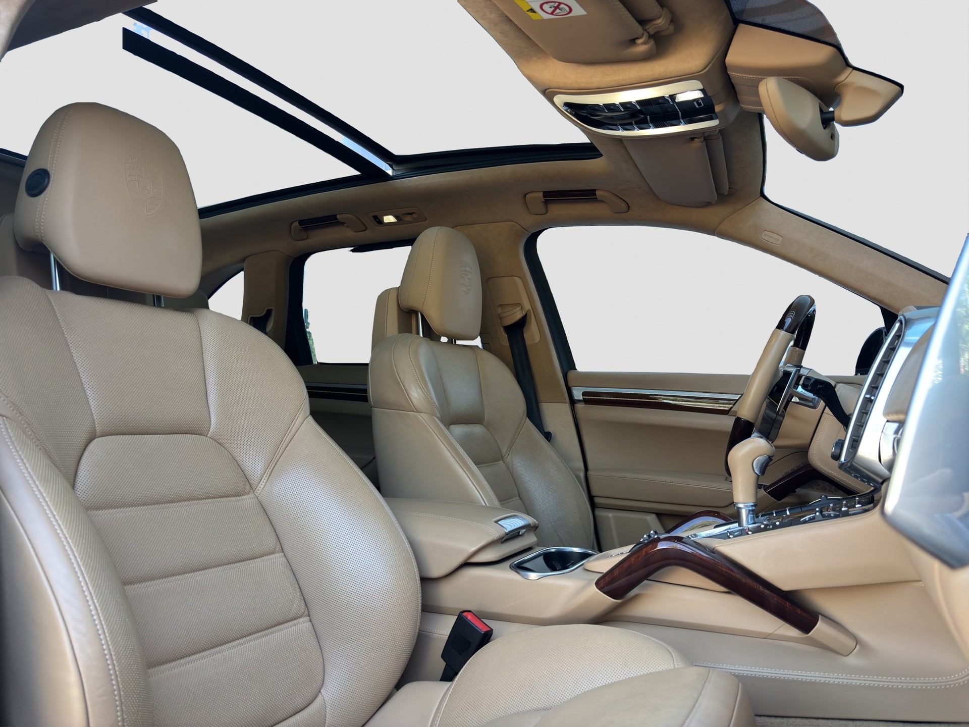 PORSCHE Cayenne Turbo-image-14