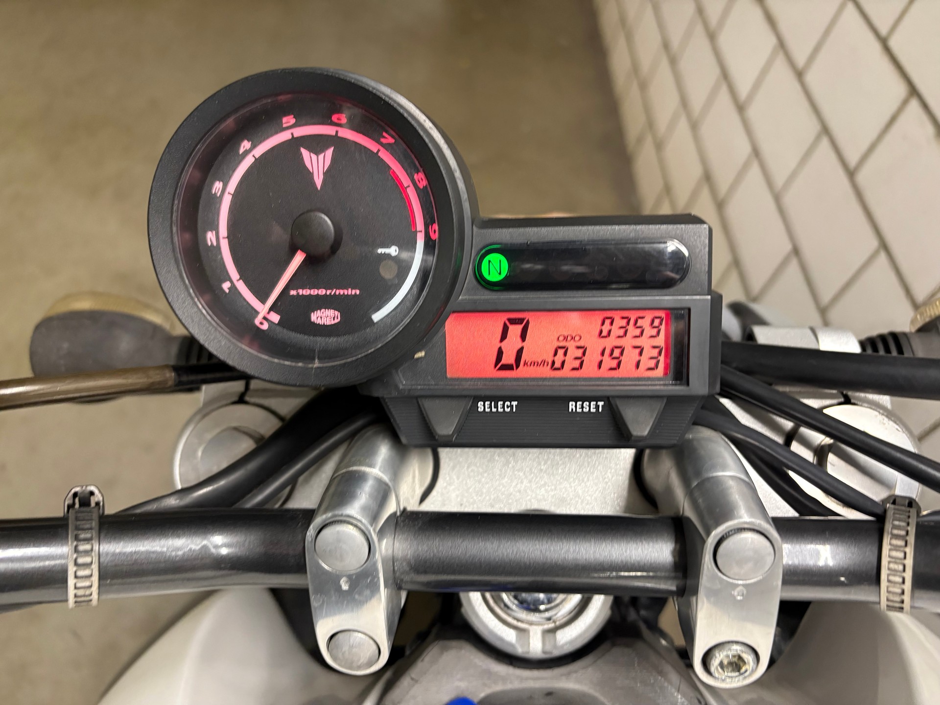 YAMAHA MT-03-image-9