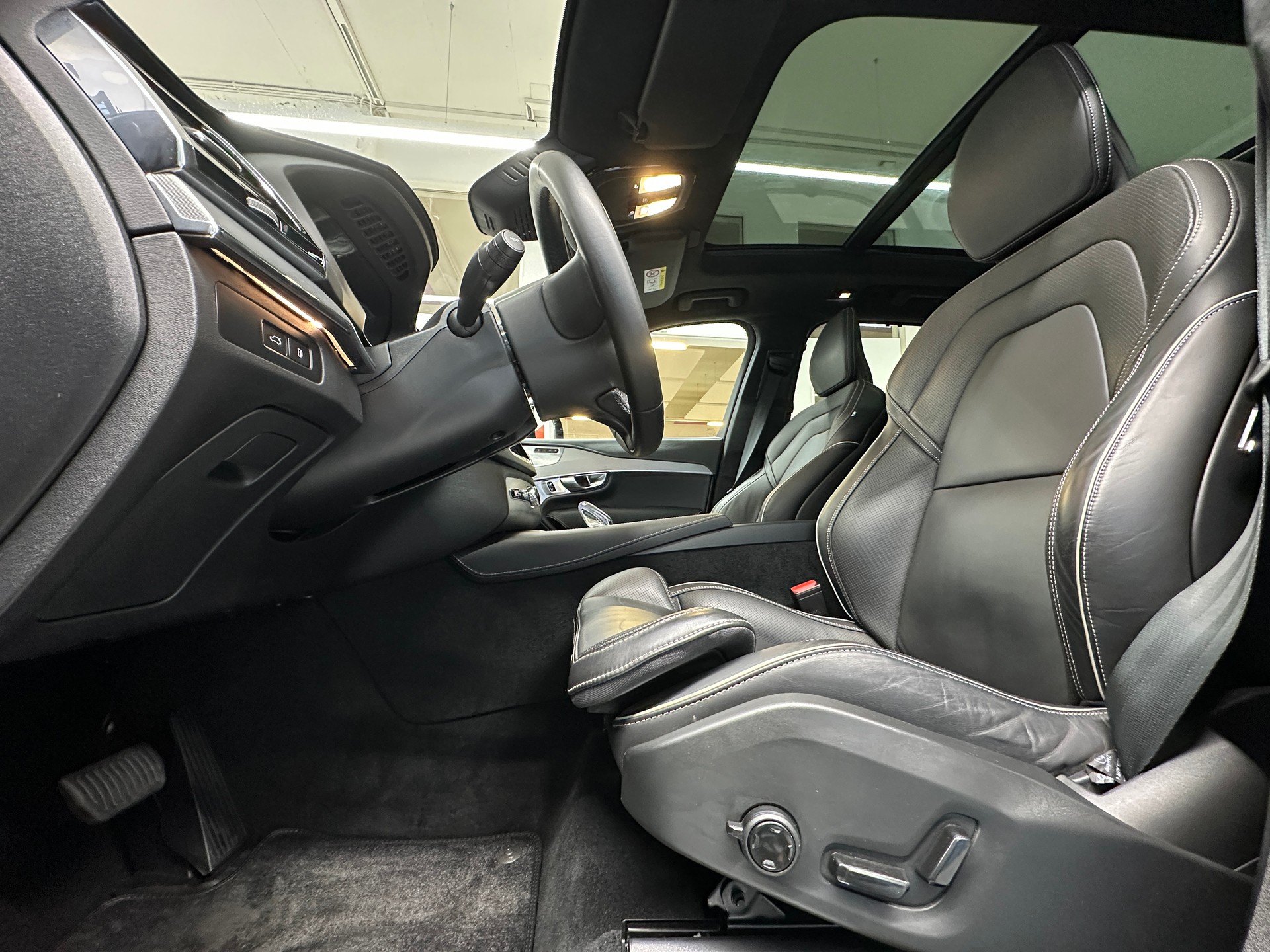 VOLVO XC90 T8 eAWD PluginHybrid Ultra Dark Geartronic-image-7
