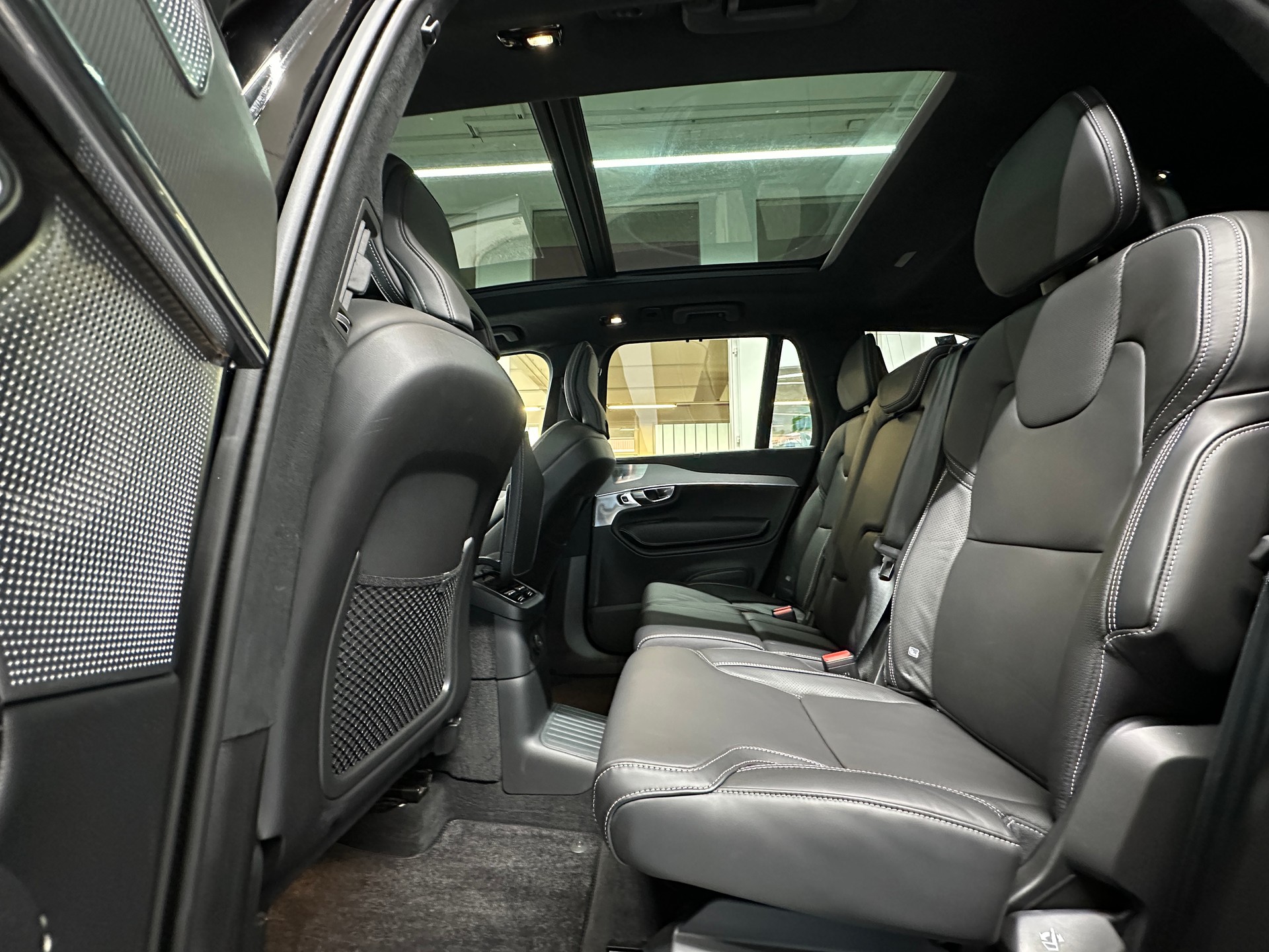 VOLVO XC90 T8 eAWD PluginHybrid Ultra Dark Geartronic-image-8