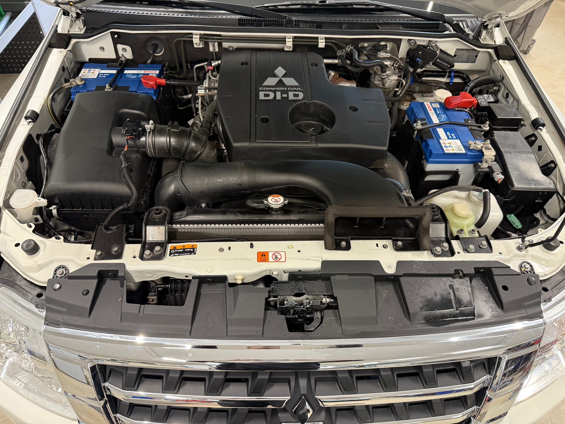 MITSUBISHI Pajero 3.2 DI-D Value Automatic-image-6