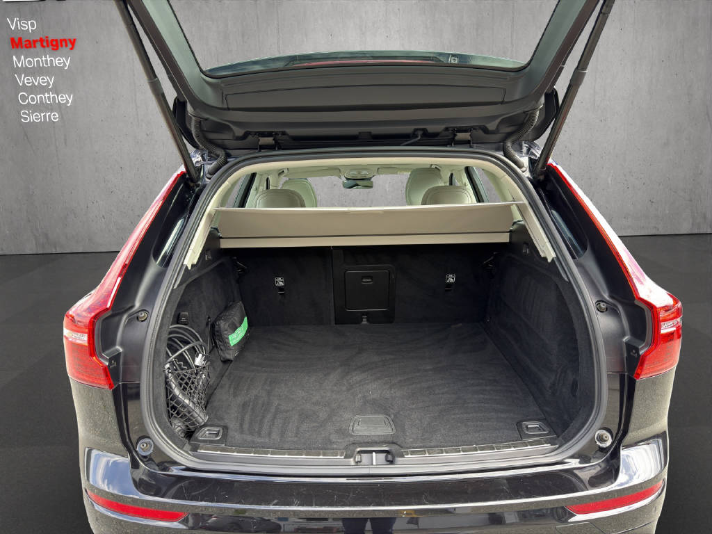 VOLVO XC60 2.0 T6 TE Ultimate Dark eAWD-image-15