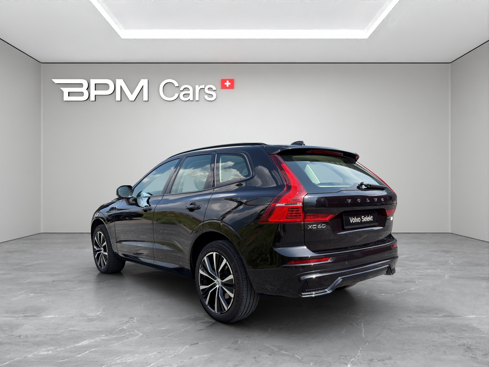 VOLVO XC60 2.0 T6 TE Ultimate Dark eAWD-showroom-element-1